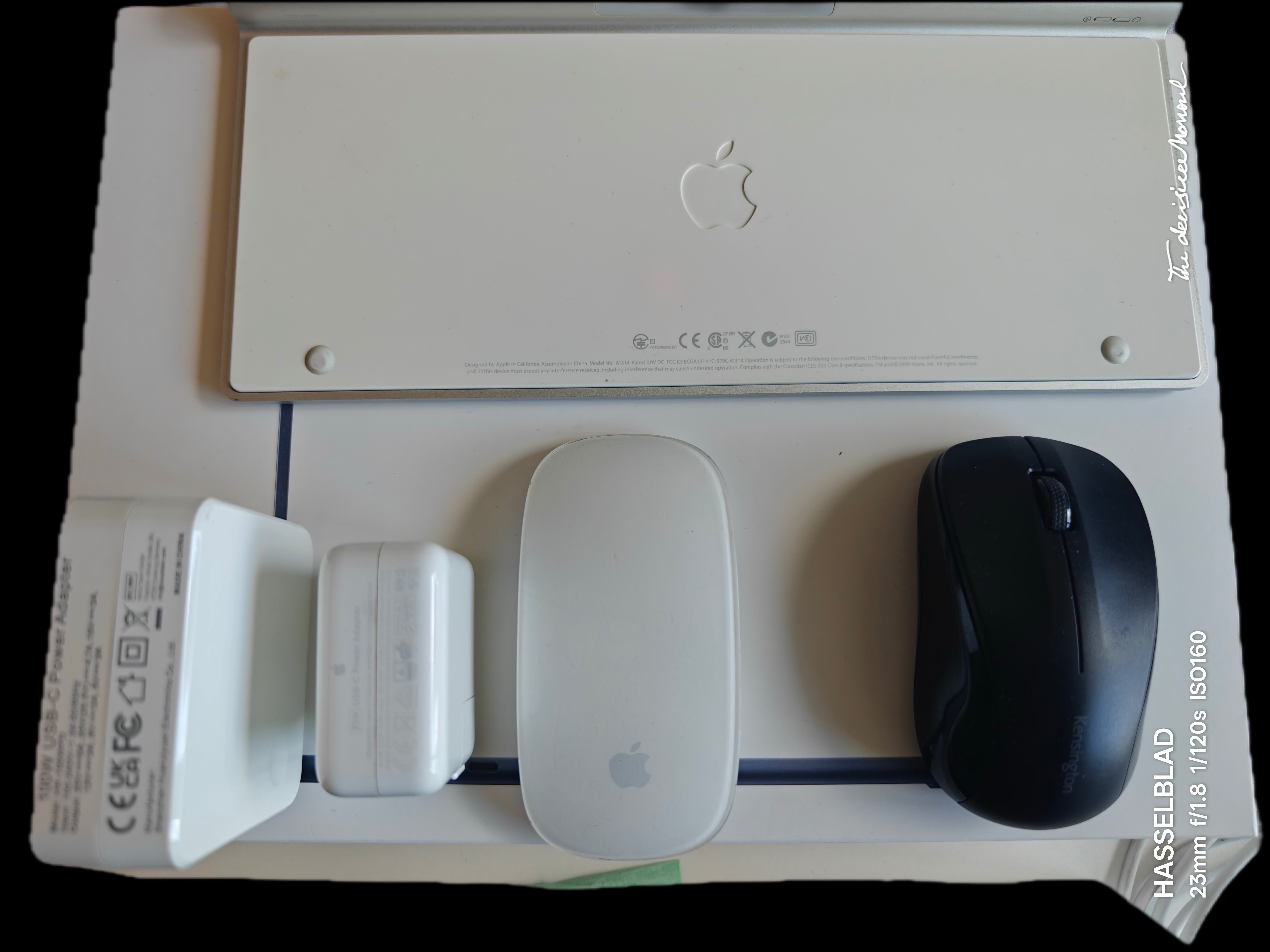 Like New Macbook Air M2 13 inch !! FULL SET ! Incl Microsoft Ofc - photo 2