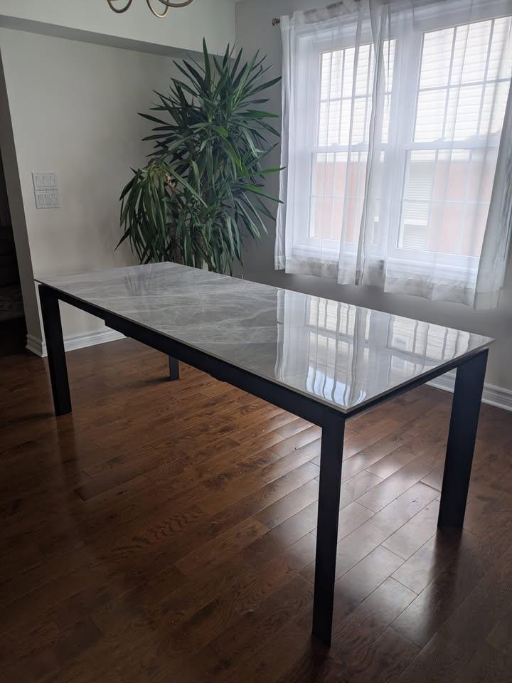 Extendable Dining Table from Structube - photo 5