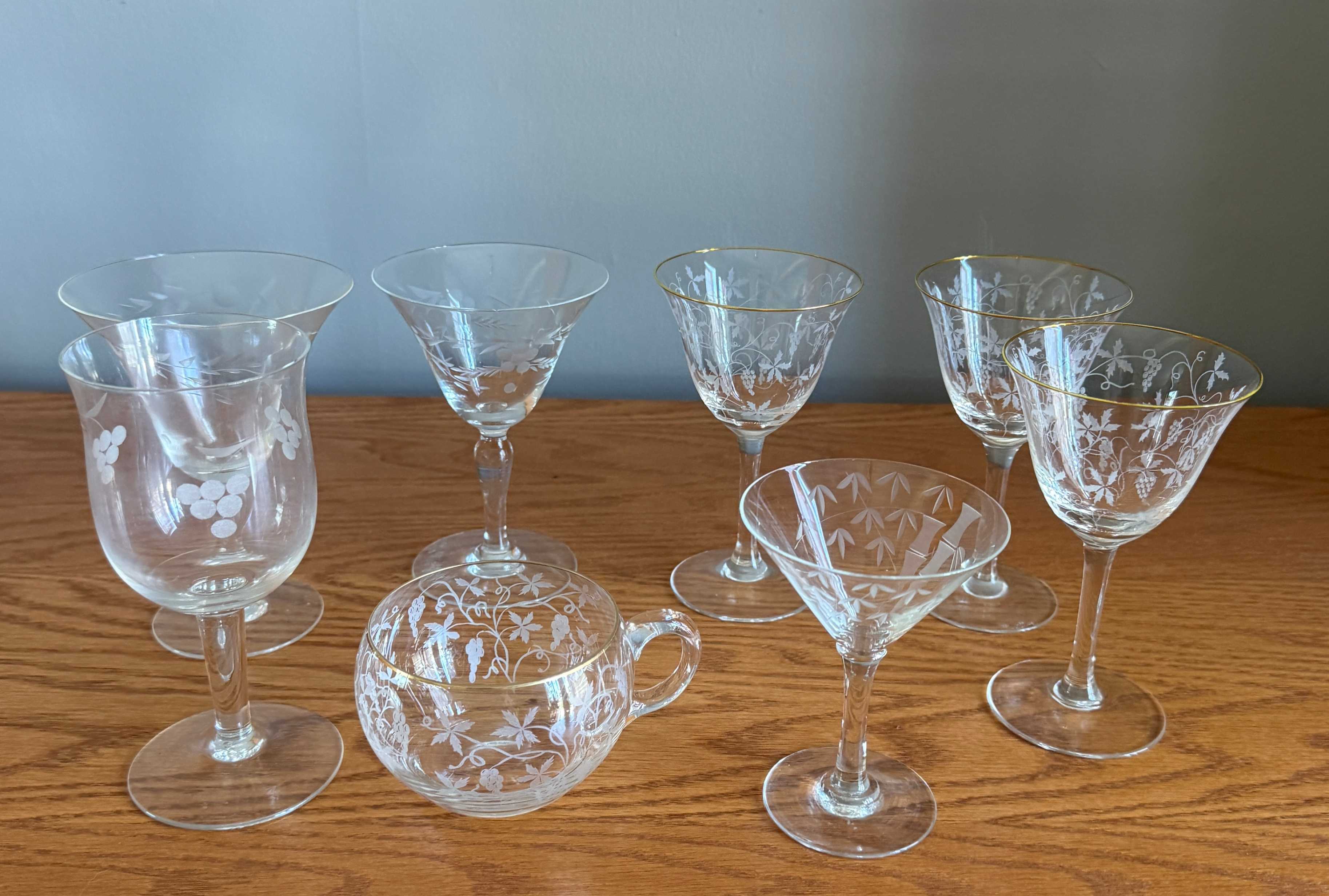 Vintage Etched Glassware – 8 Glasses - photo 3