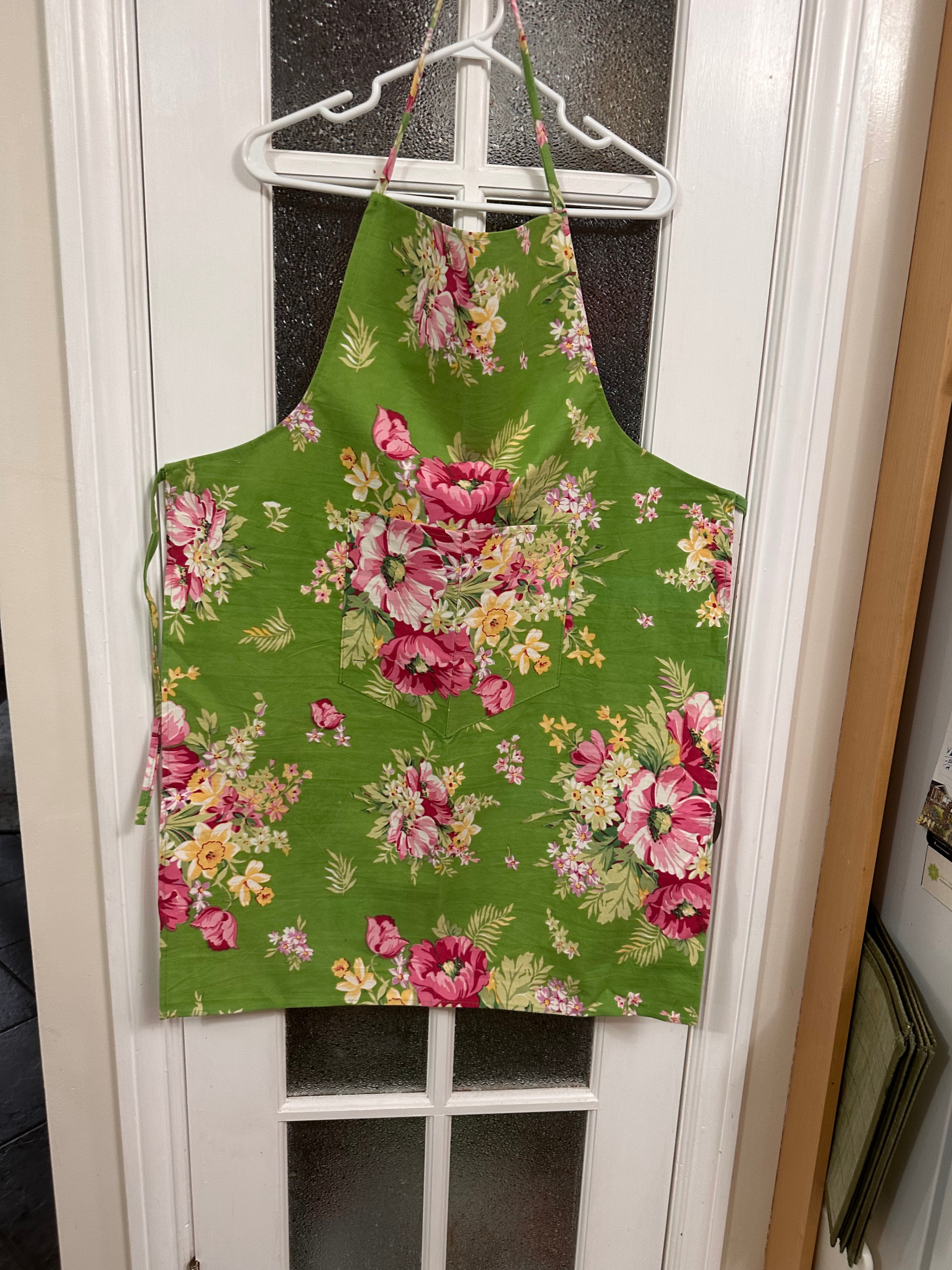 Brand New Premium Cotton Floral Cooking Aprons • 2 Colours
