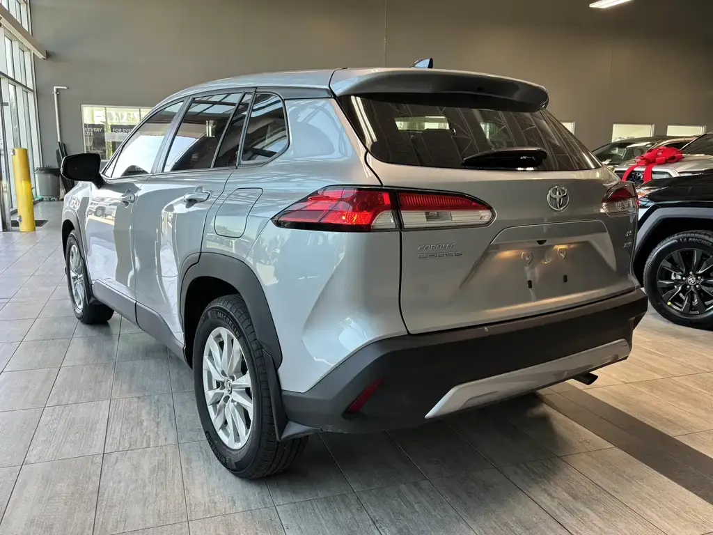 2025 Toyota Corolla Cross - photo 3