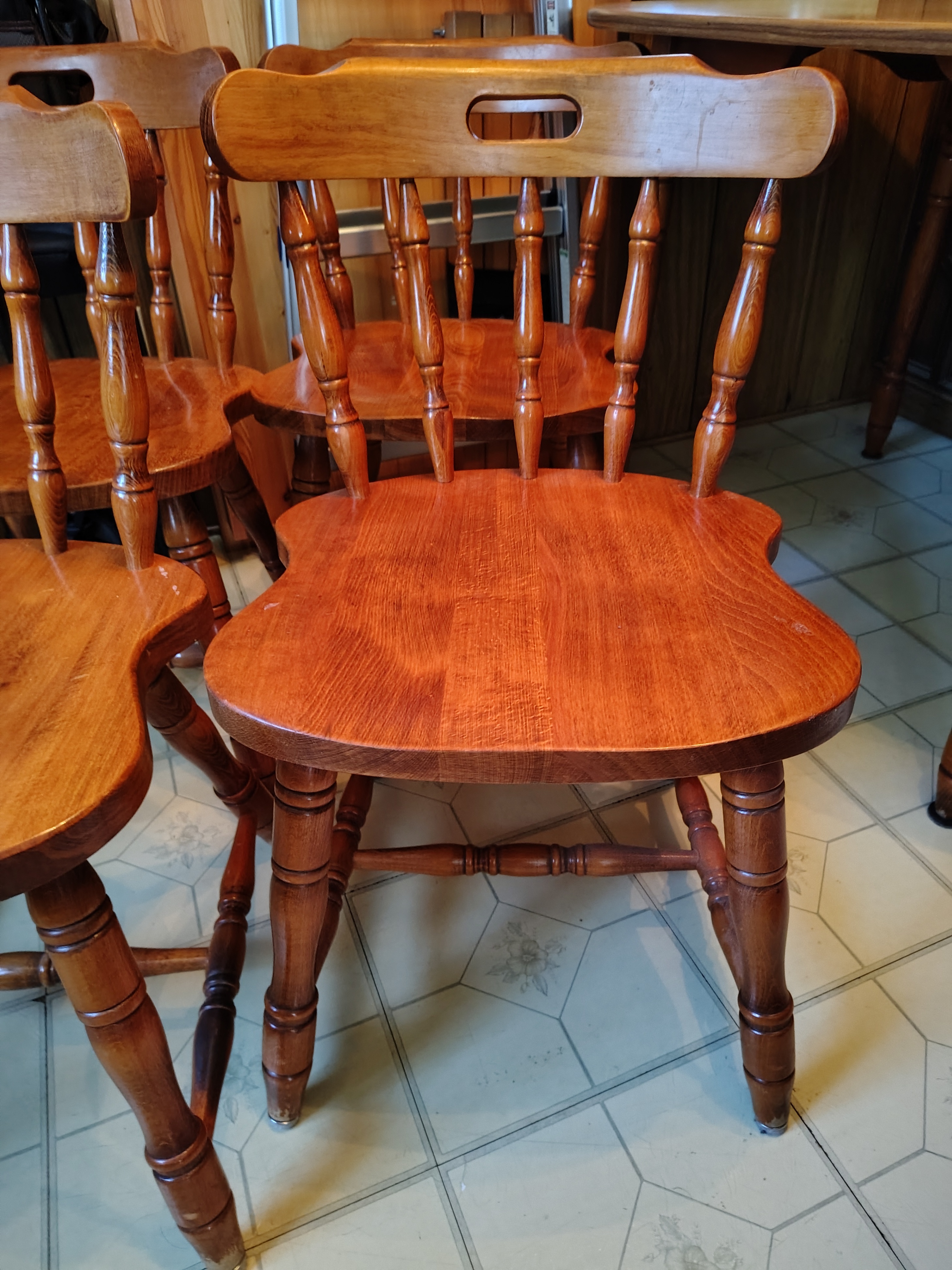 Western/ Cottage Style Dining Room Table & 4x Chairs - photo 5