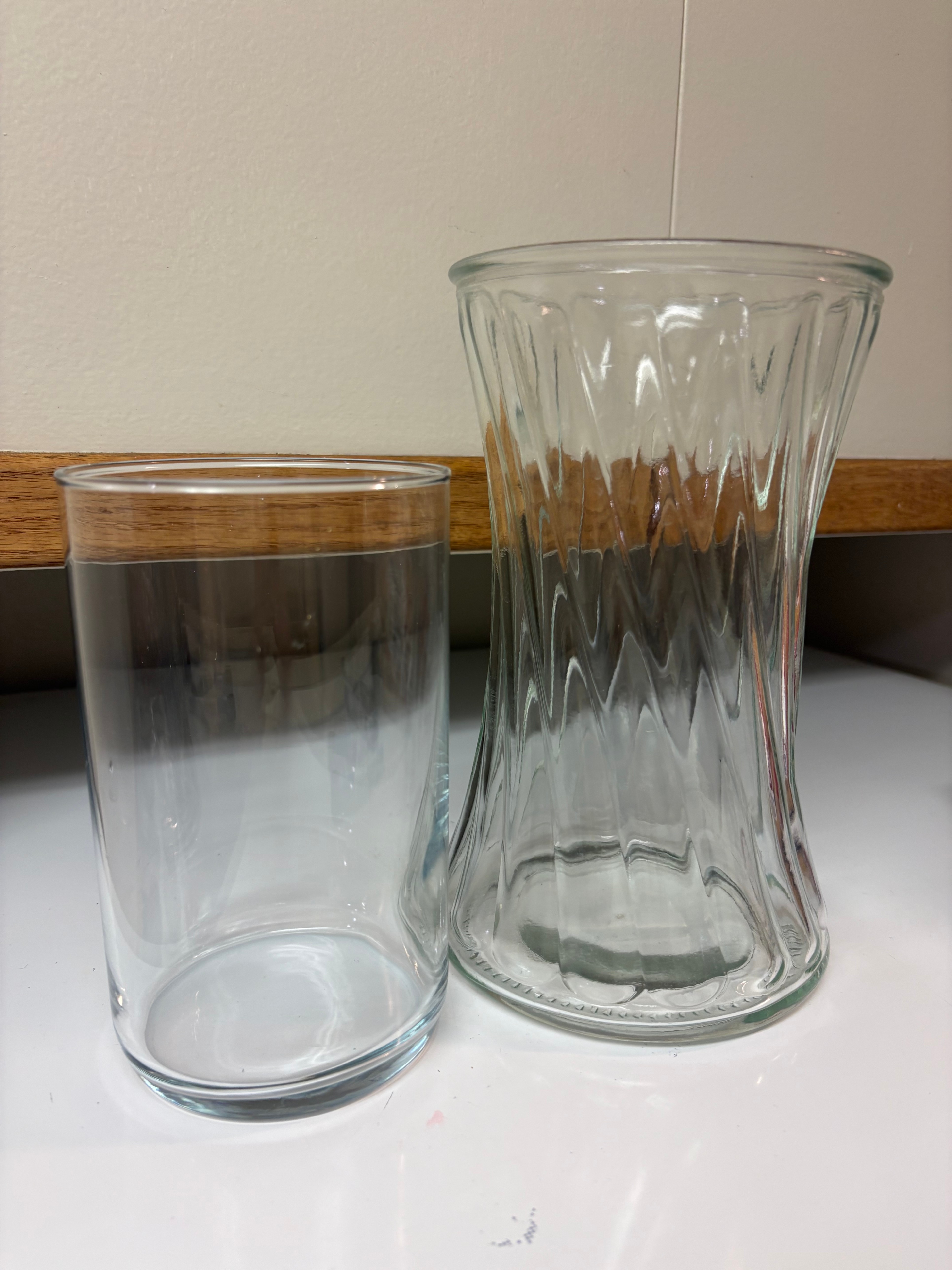 Set of 2 Glass Flower Pots / Planters