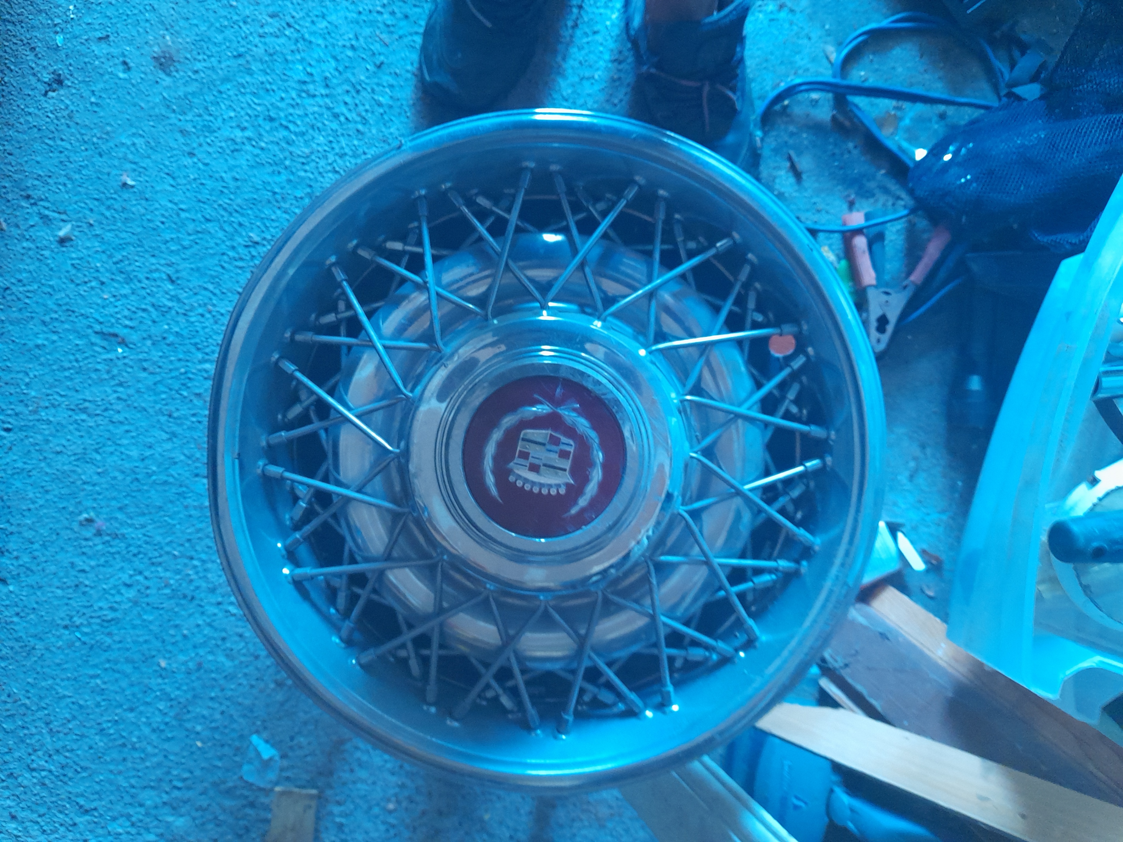 Vintage Cadillac Wire Wheel Hubcap