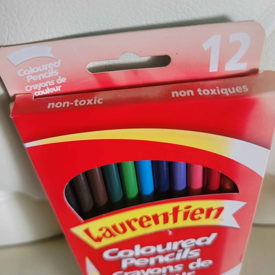vintage 2004 12-count box of Laurentien pre-sharpened coloured - photo 3