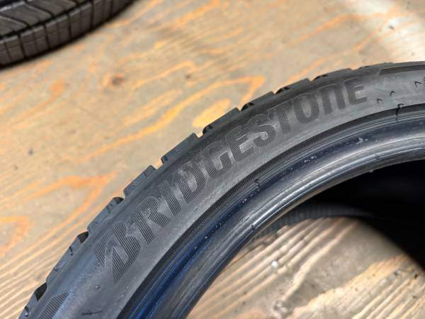 1 x single 225/40/18 M+S Bridgestone Blizzak WS90 w 80% tread - photo 5