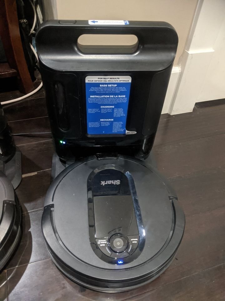 Robot Vacuum by Shark, Shark IQ with Self-Empty Base,