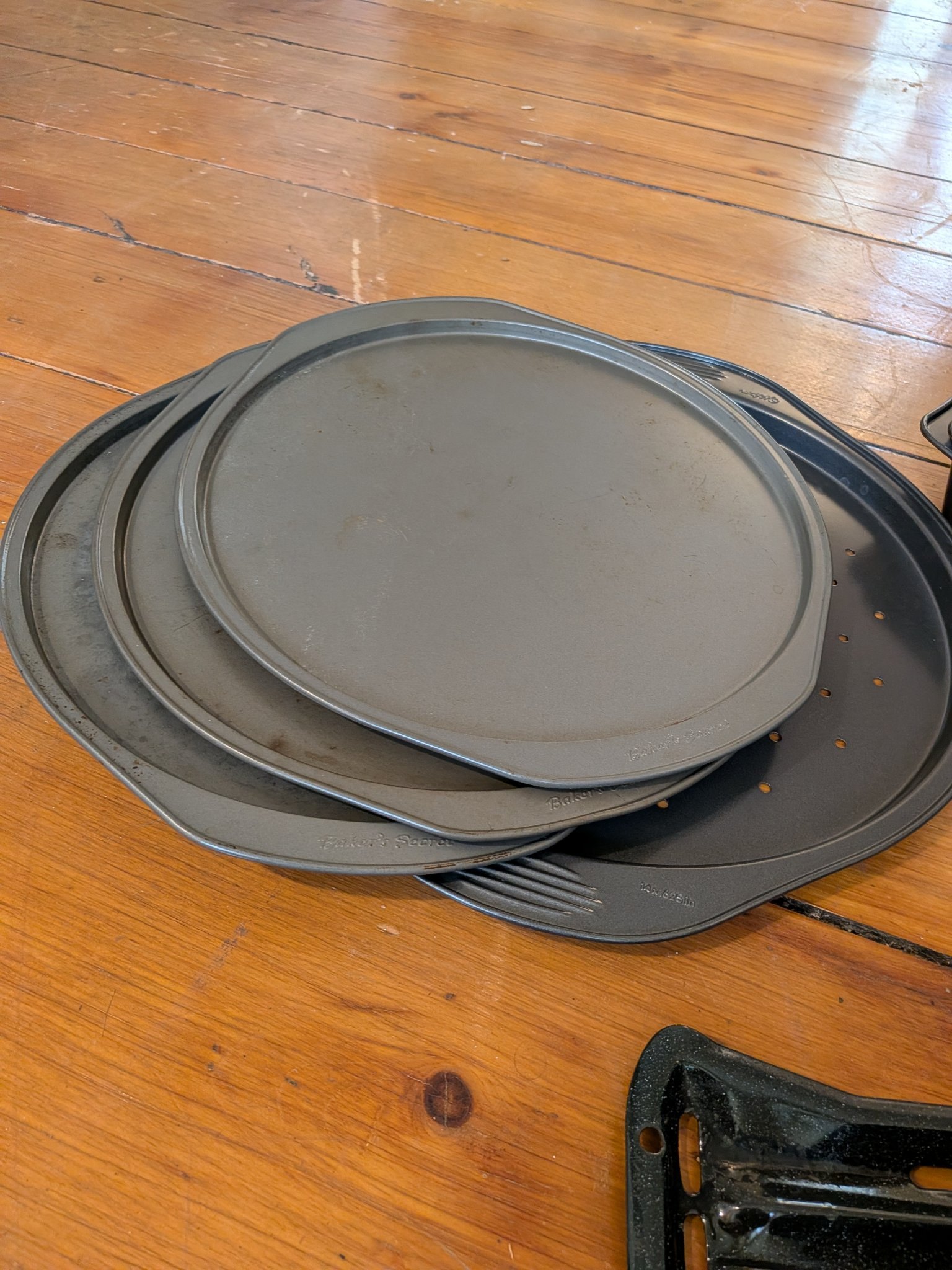 Baking Pans Lot, 9 Pieces