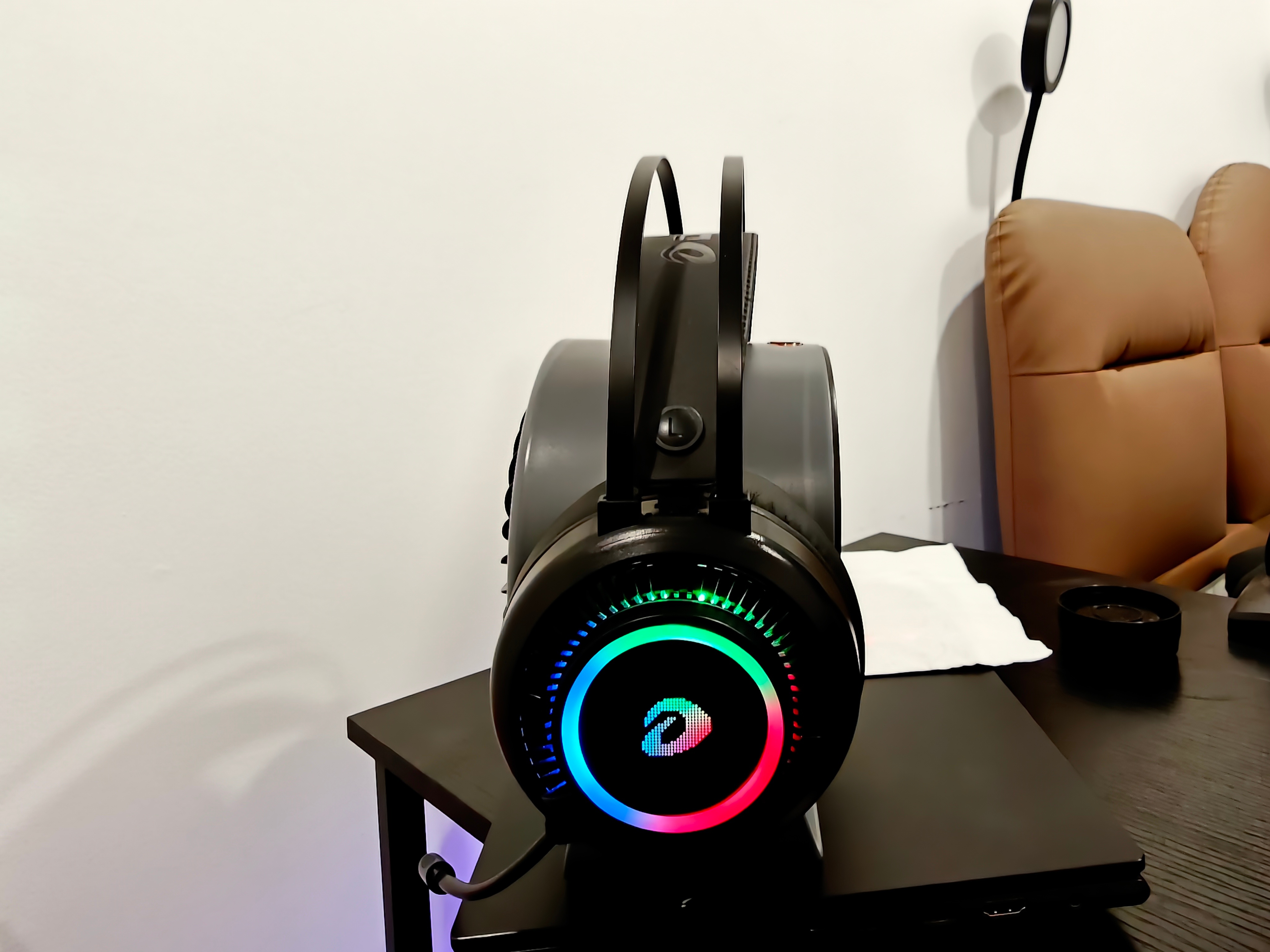 DAREU RGB Gaming Headset with Mic (USB) - Like New - photo 5