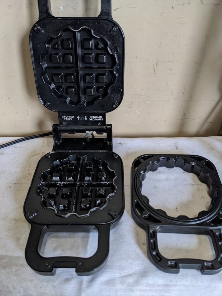 Salton STUFFED Waffle Maker, Makes 2-Inch Thick Belgian Waffles - photo 2