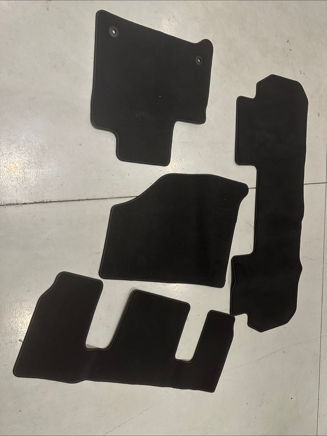 Buick Enclave Black Car Floor Mats 2025- Full Set🇨🇦