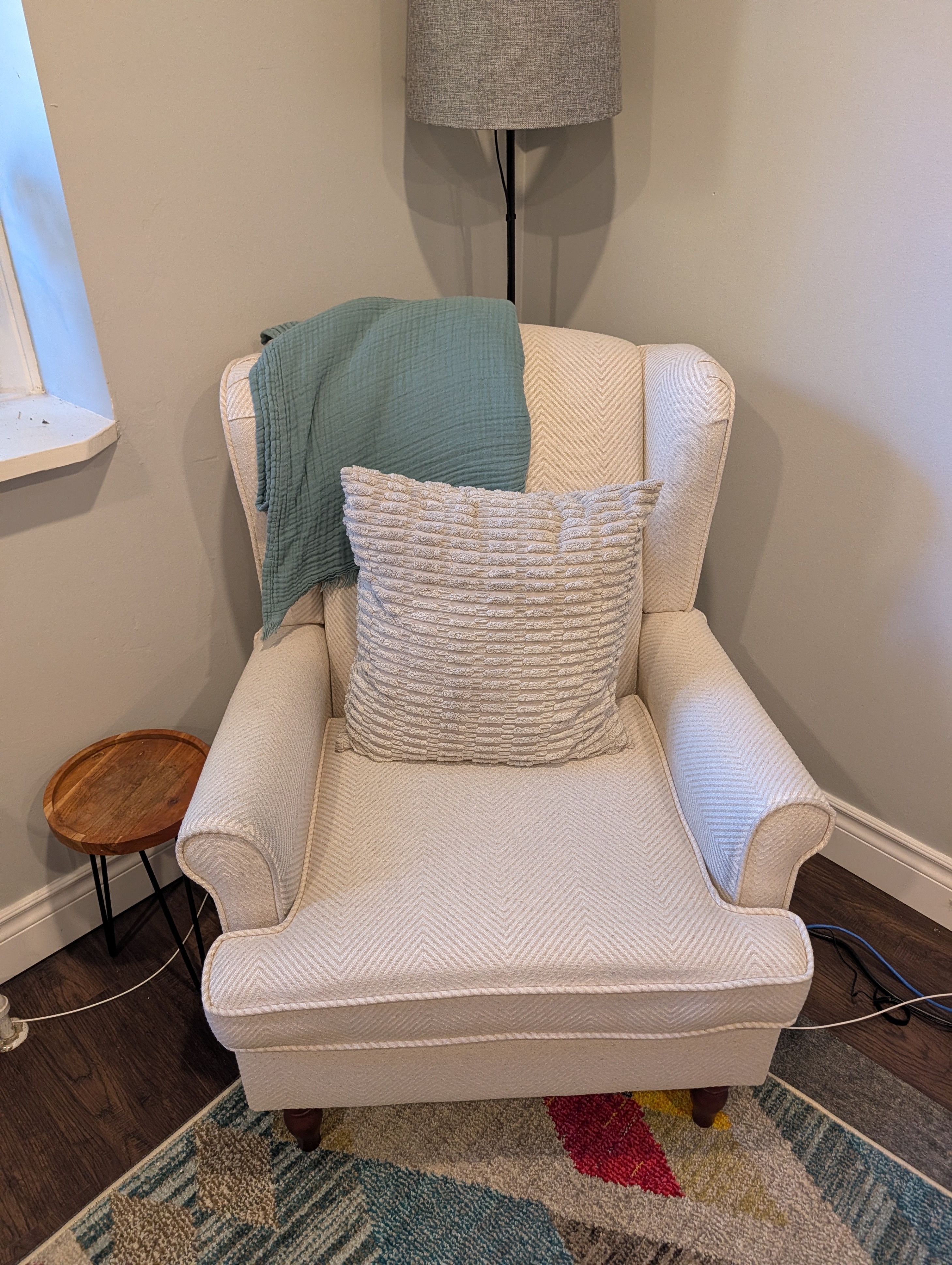 Aiddan Traditional 29'' Wide Wing Back Armchair