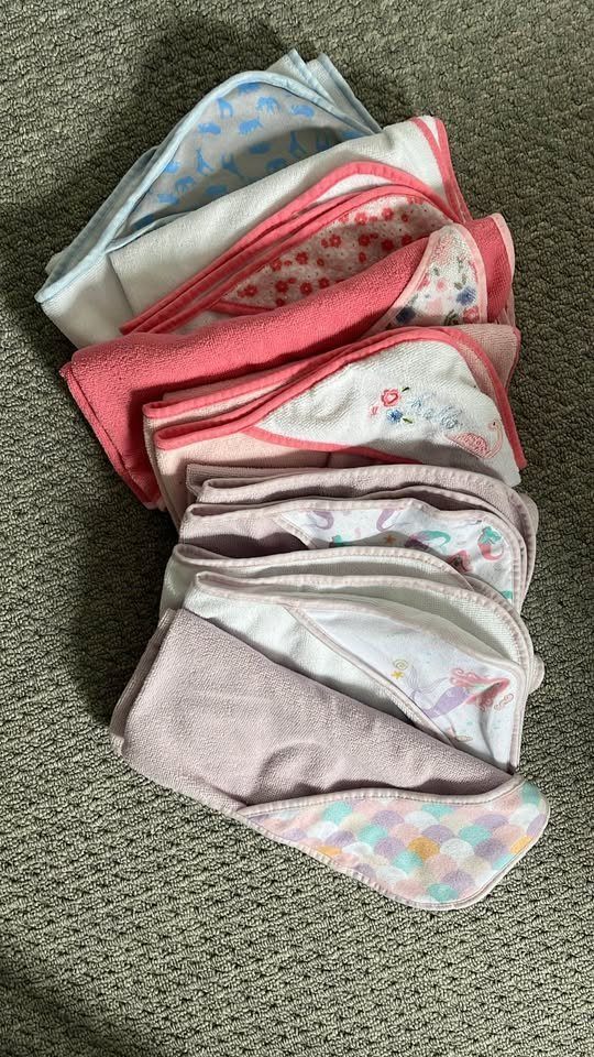 Hooded baby bath towels