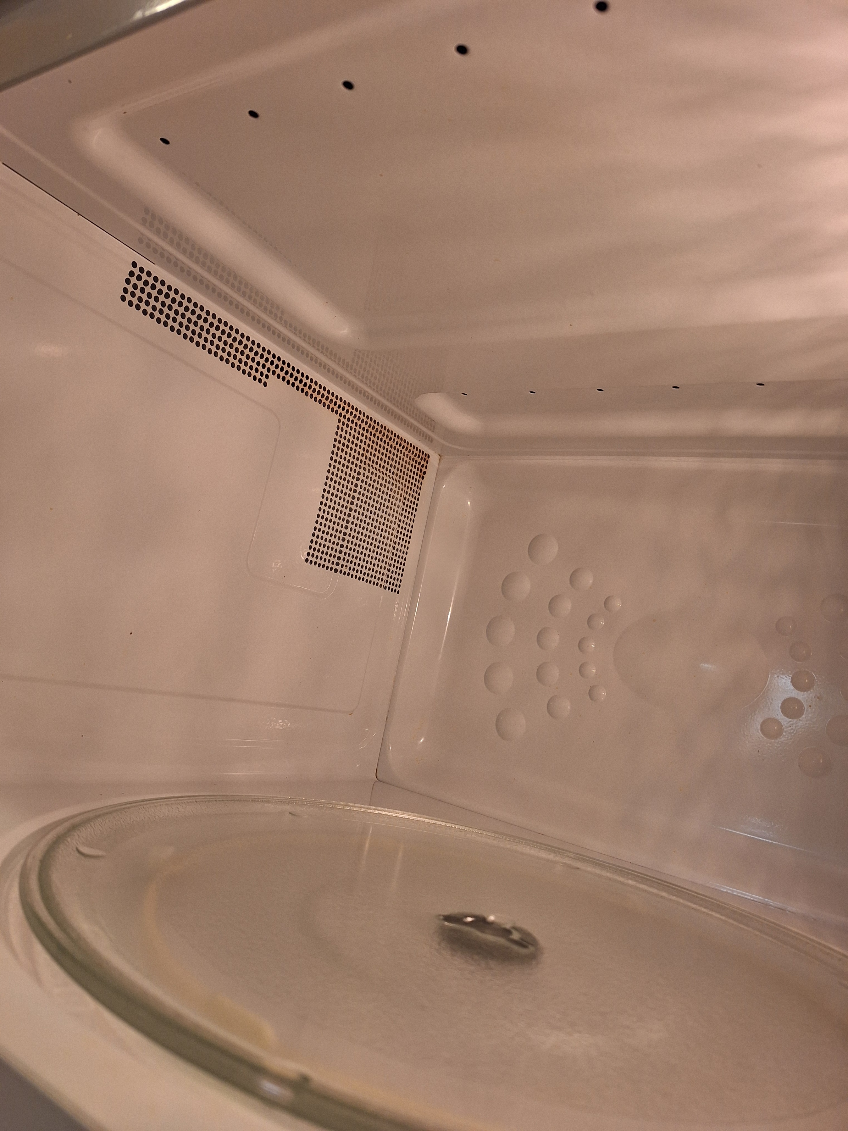 Sanyo Microwave - PRICE FIRM - photo 3