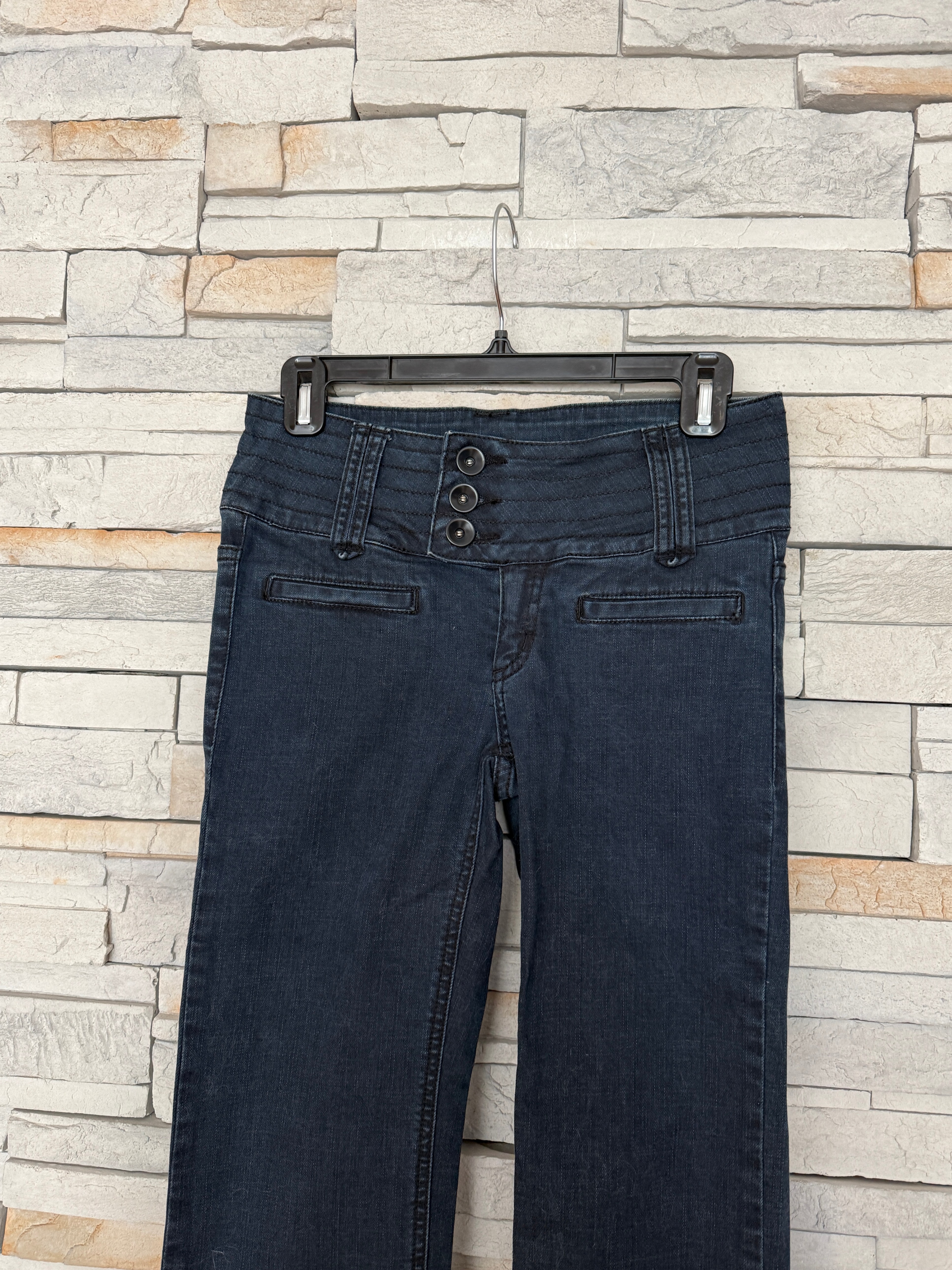 Le Chateau Julia Dark Wash Flare Jeans Size 26 NWOT Y2K - photo 2