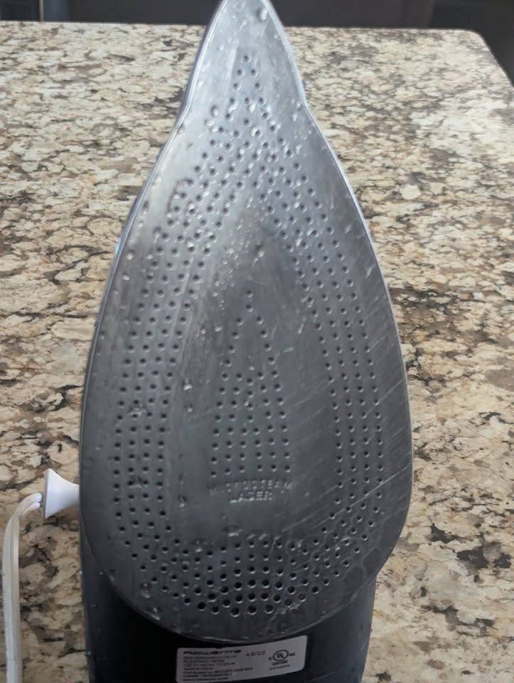Rowenta 1725W Compact Steam Iron with Stainless Steel Soleplate - photo 4