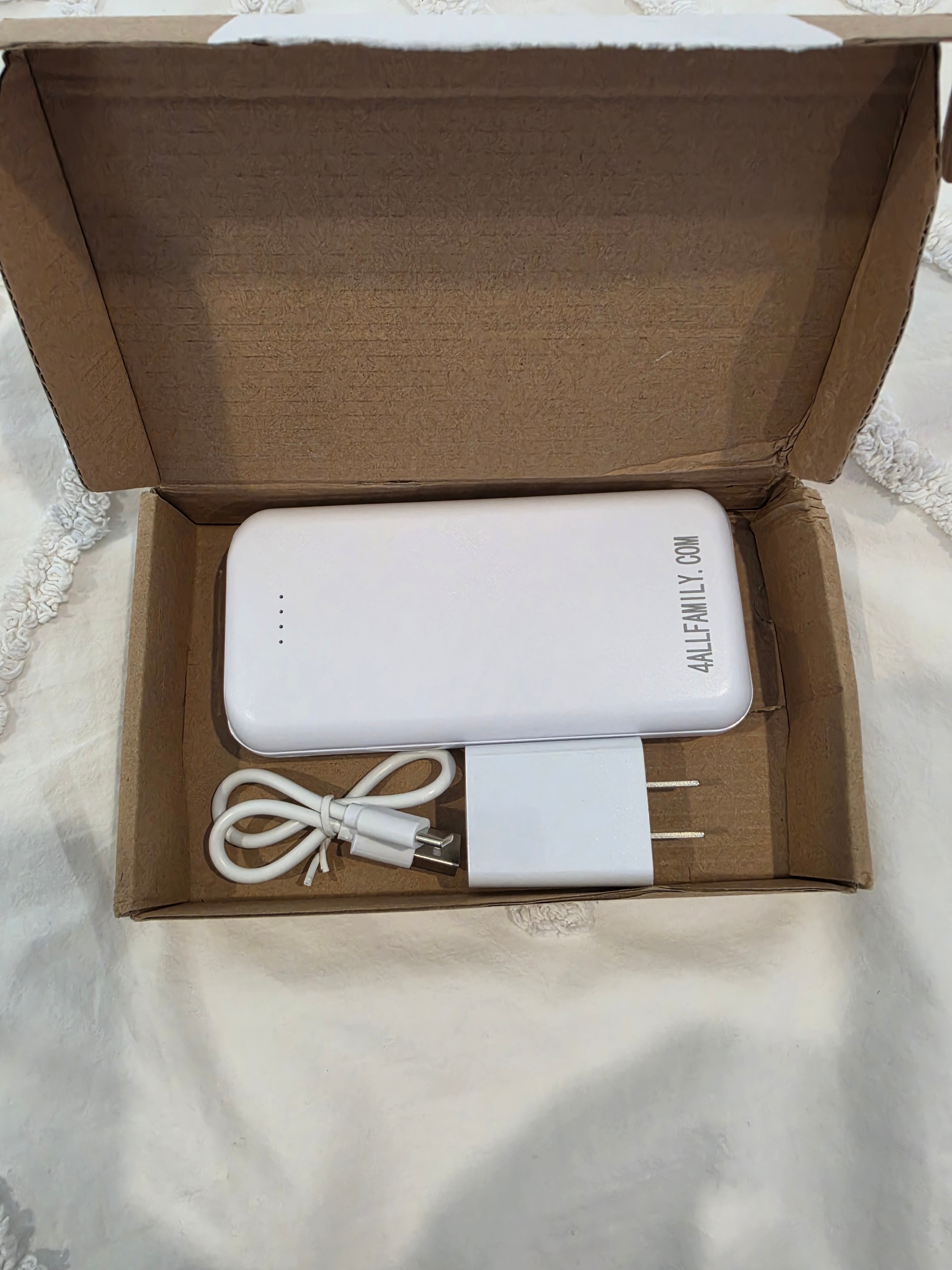 NEW 4ALLFAMILY 20,000mAh Portable USB Power Bank – Never Used
