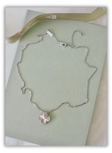 Silver Clover Motif Alhambra Style Pendant Necklace-High Quality