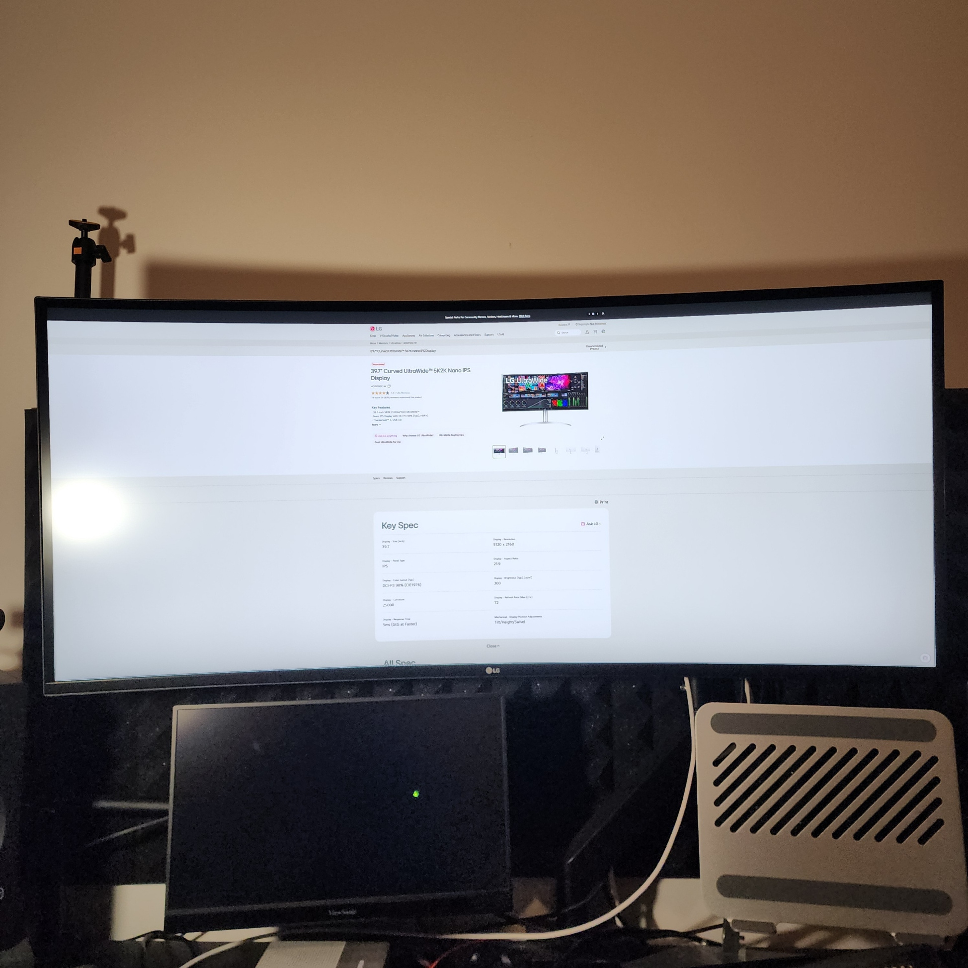 LG 40' Curved UltraWide IPS 5K display (moving sale)