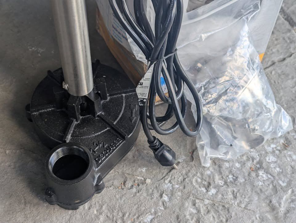 Mastercraft 1/3-HPCast-Iron Column Electric Sump Pump , ~3 feet - photo 2