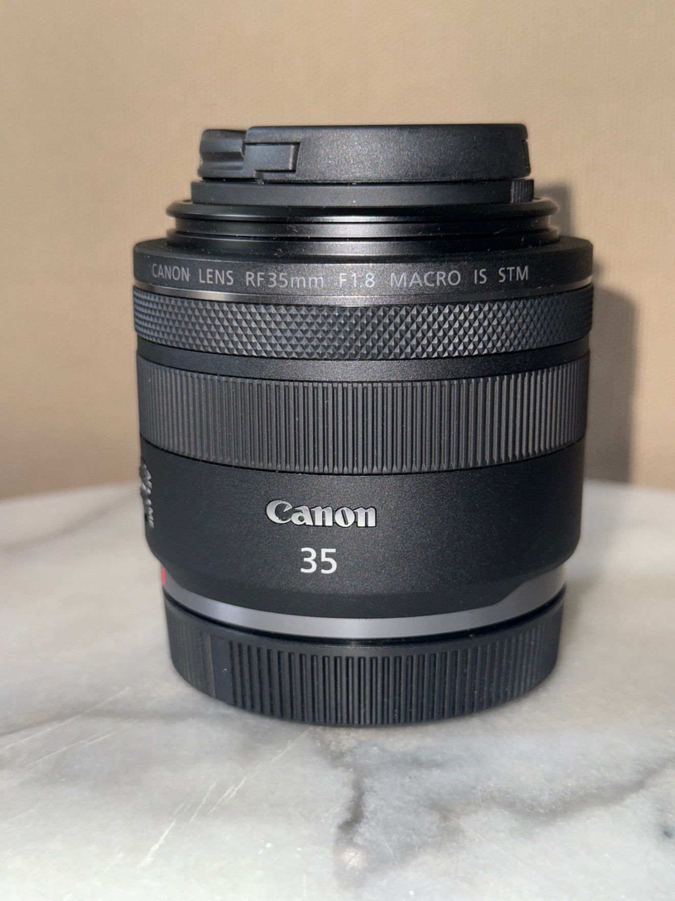 Canon RF 35mm f/1.8 Macro IS STM Lens