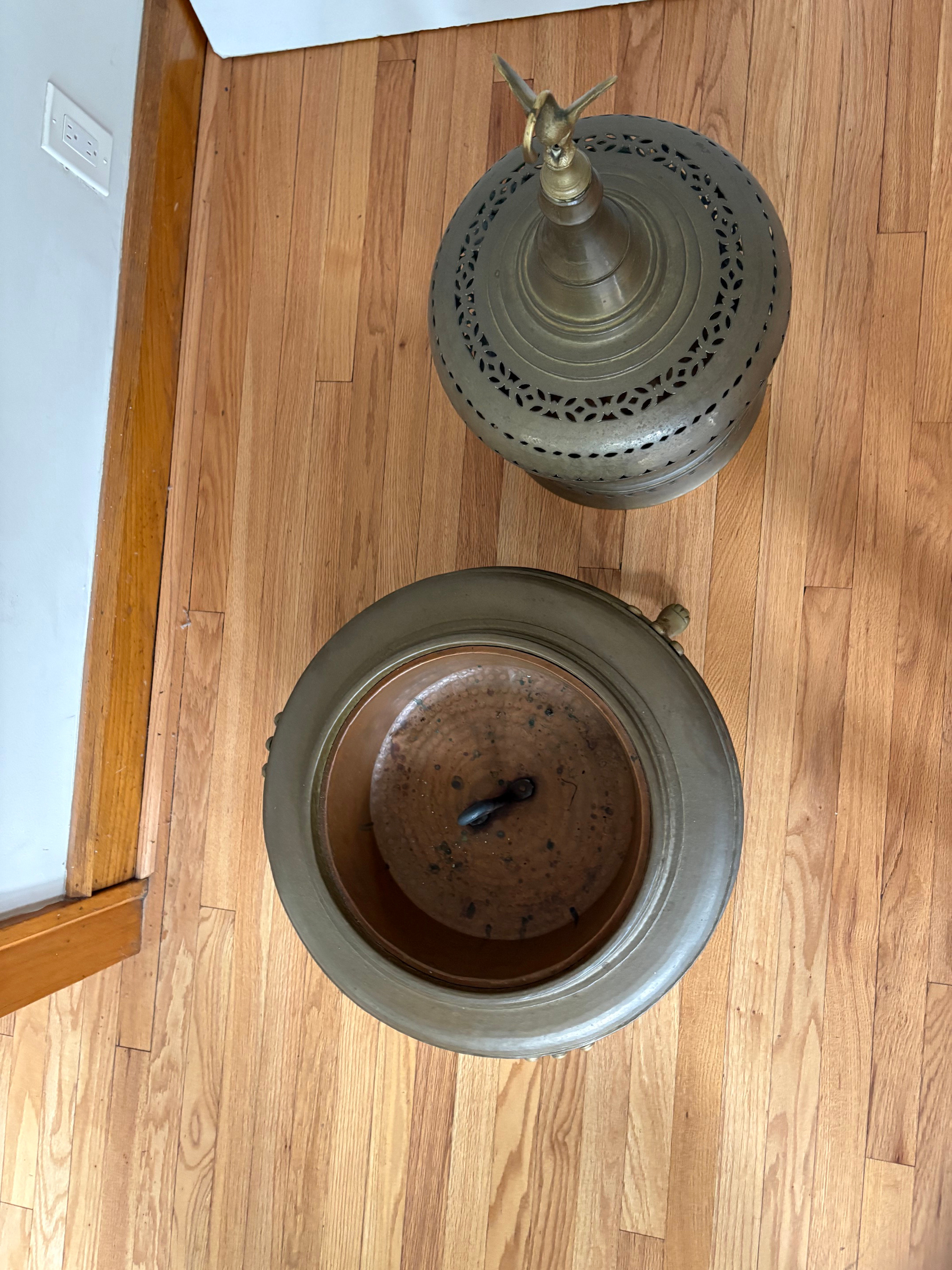 Antique Venetian-style or Ottoman/Turkish brass bell brazier - photo 5