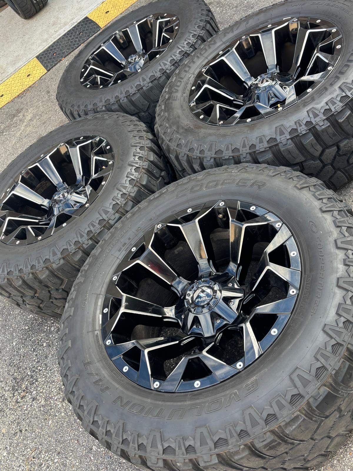 20"FUEL Assault(5x139/5x150)+Cooper M/T- RAM 1500/Classic/Tundra - photo 5