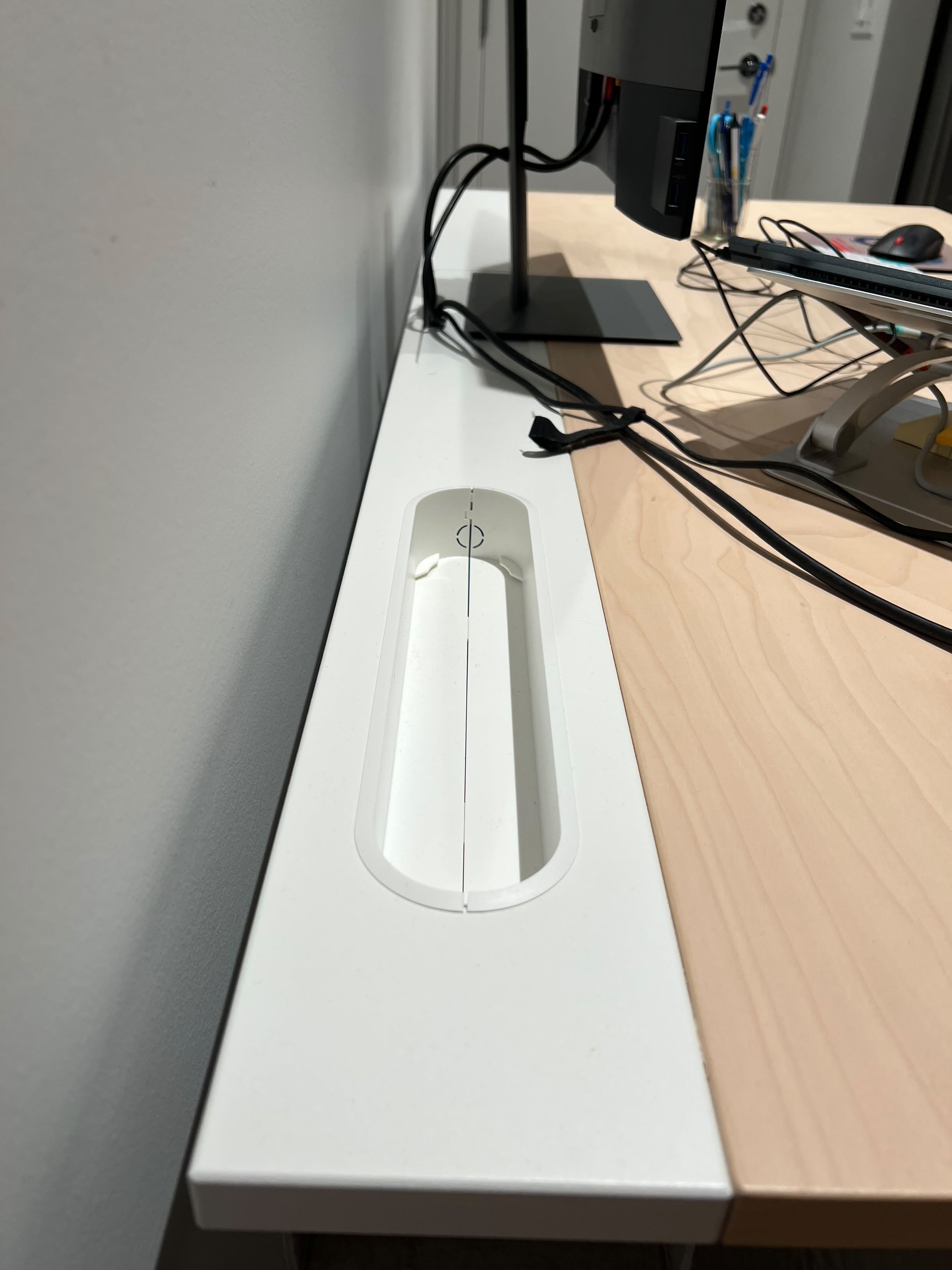 IKEA Mittzon Desk - photo 5