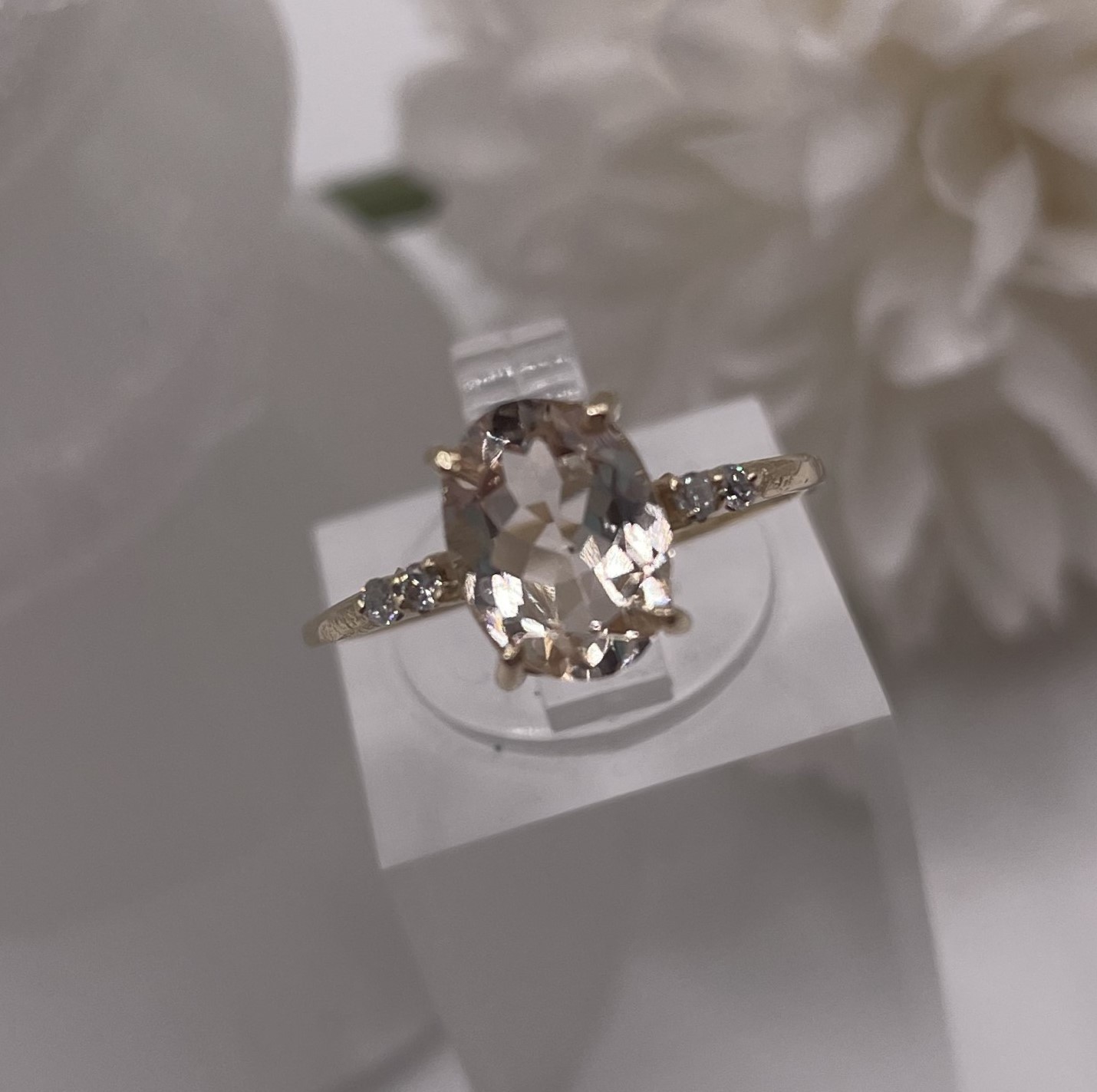 10kt Yellow Gold Natural Morganite & Lab Diamond Ring (Size 6.5)