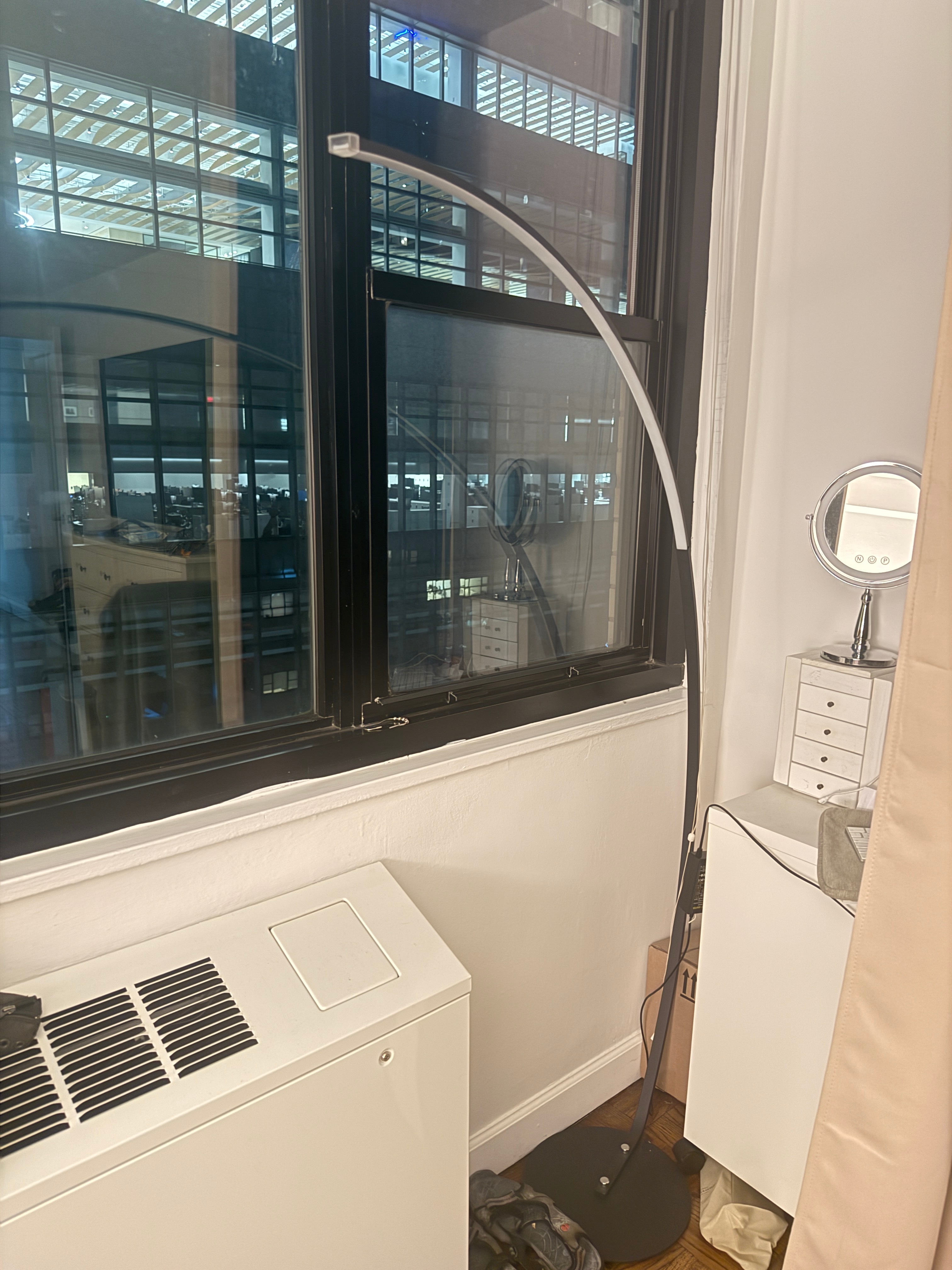 Slim Curved Floor Lamp