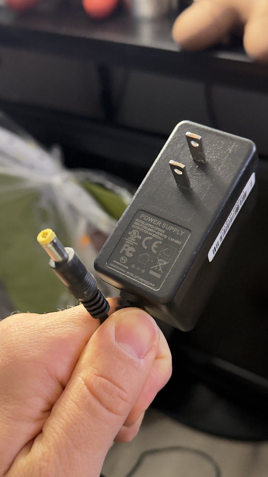 12V 2A AC Power Adapter NTPD-CP2000 – Barrel Plug, Yellow Tip - photo 2