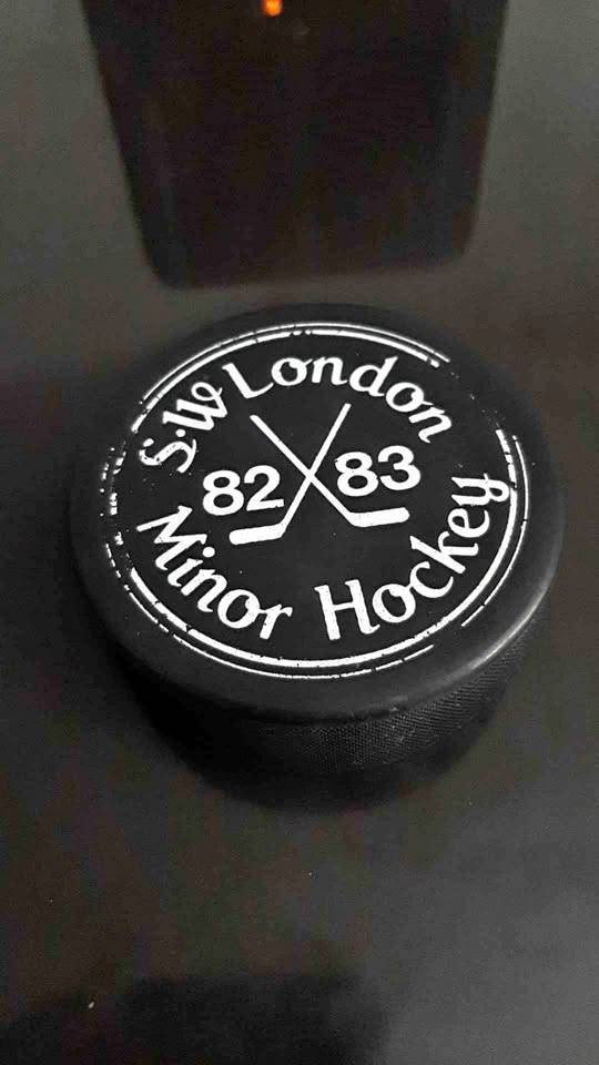 Vintage s w London ontario minor hockey hockey puck 82 83