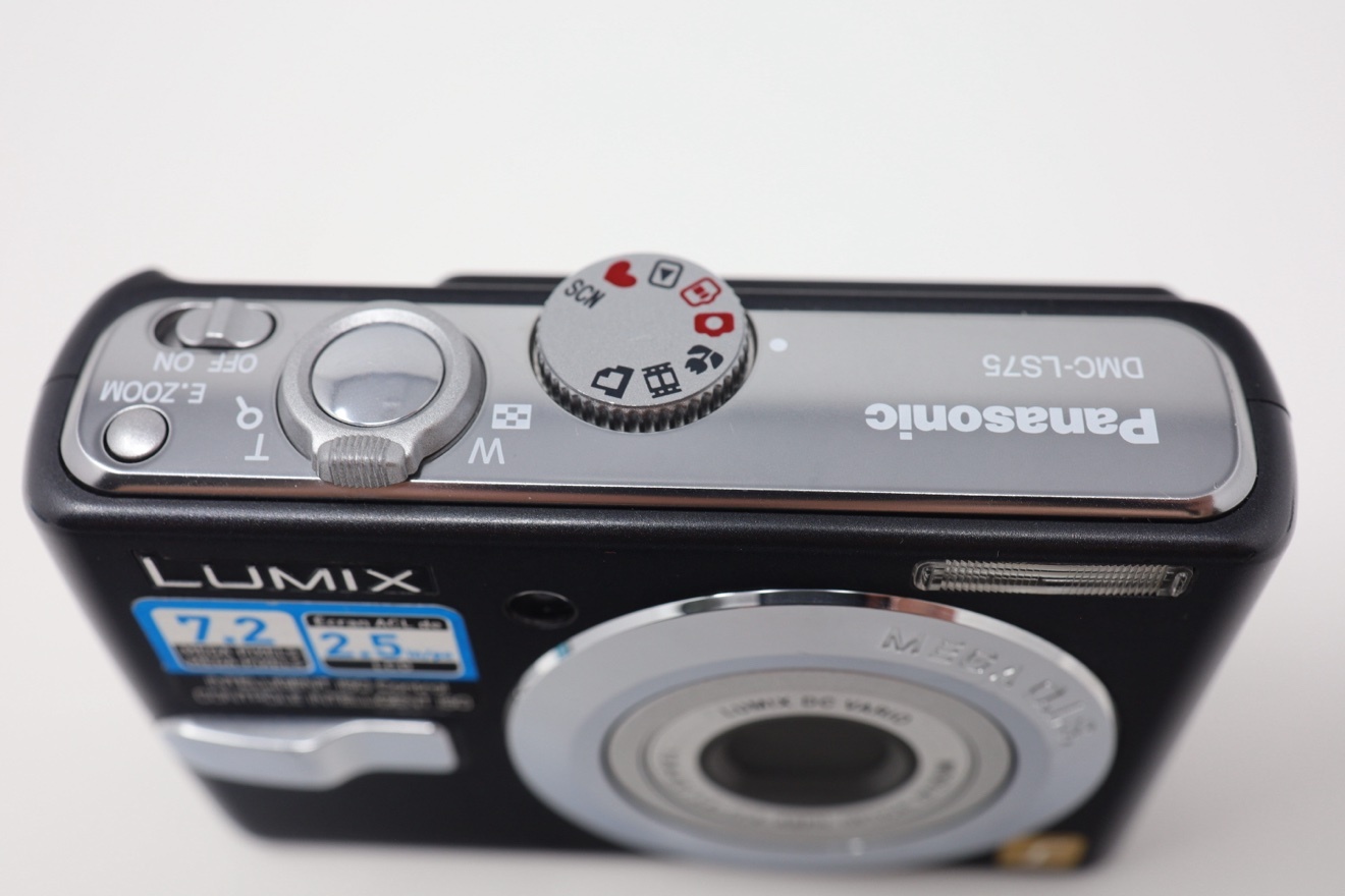 Panasonic Lumix DMC-LS75 Digital Camera - photo 4