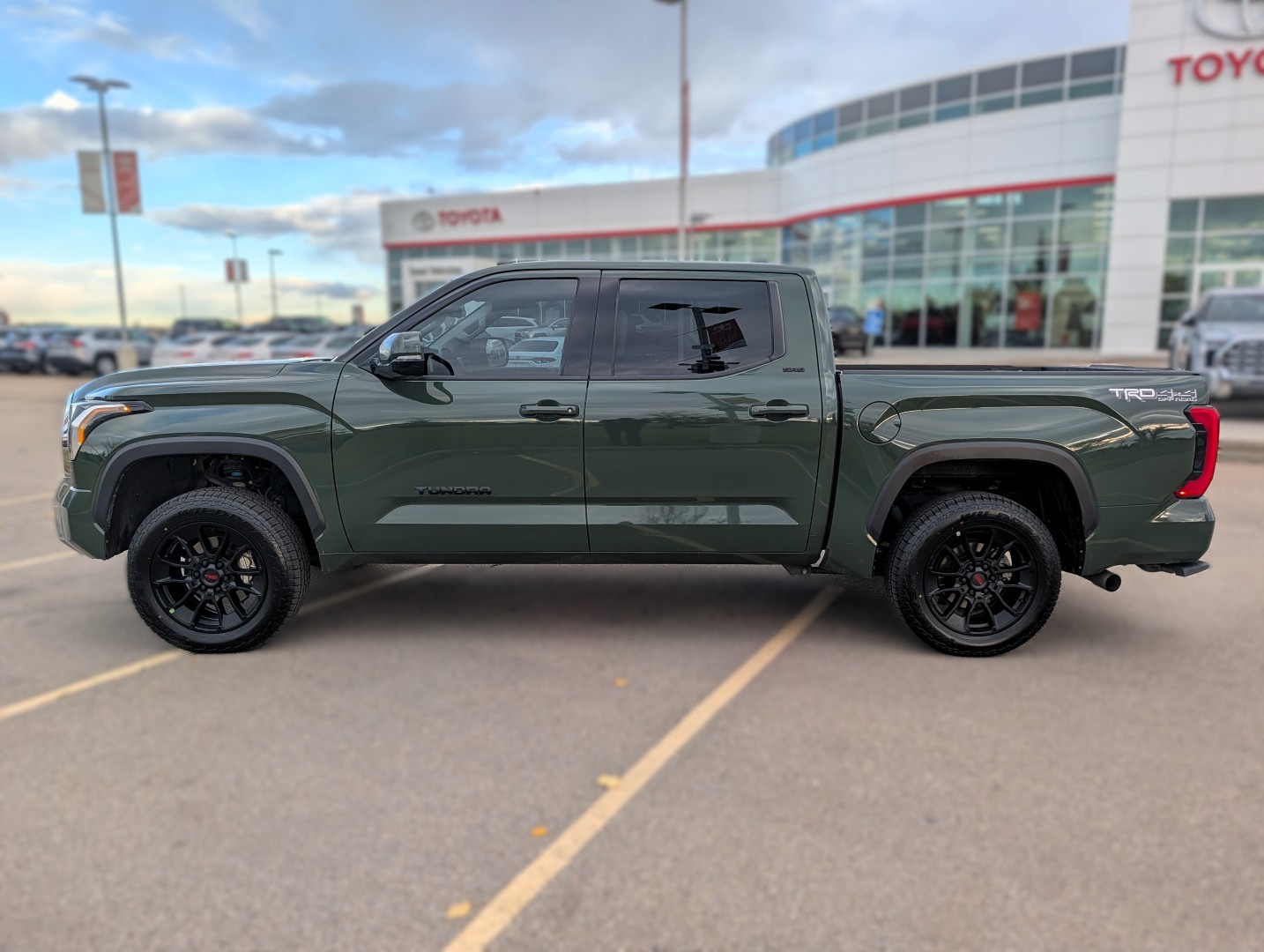 2023 Toyota Tundra SR5 CrewMax TRD Off Road - photo 3