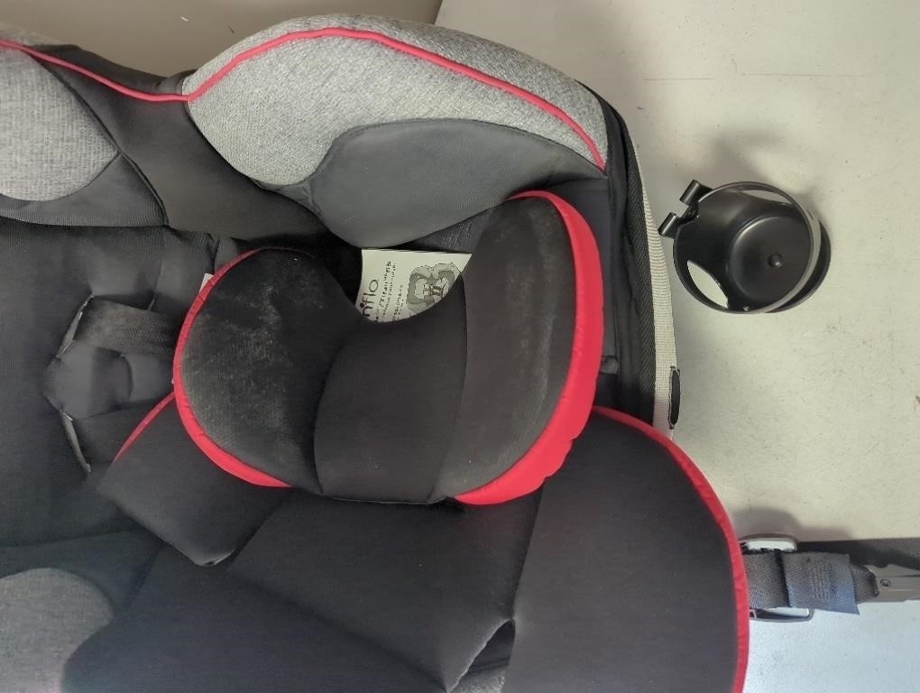 Evenflo Titan 65 Convertible Car Seat - photo 5