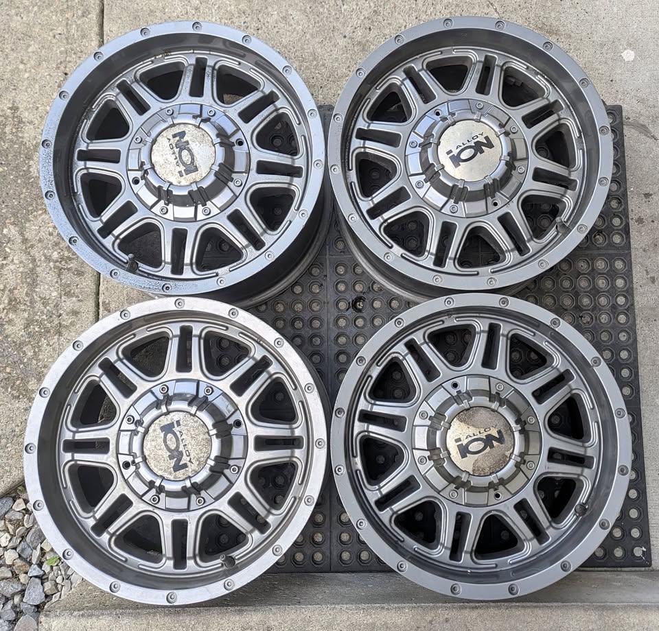 Set of 4 Ion Alloy Wheels
