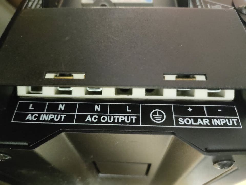 NEW Power Inverter, 2000W Pure Sine Wave, DC 12V to AC 220V - photo 3