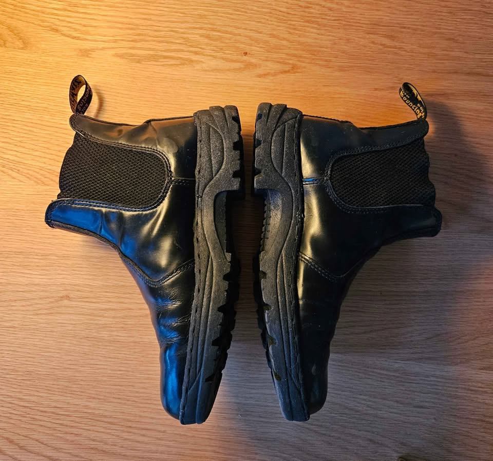 Doc Martens Boots 101 UB Size 8 US - photo 3