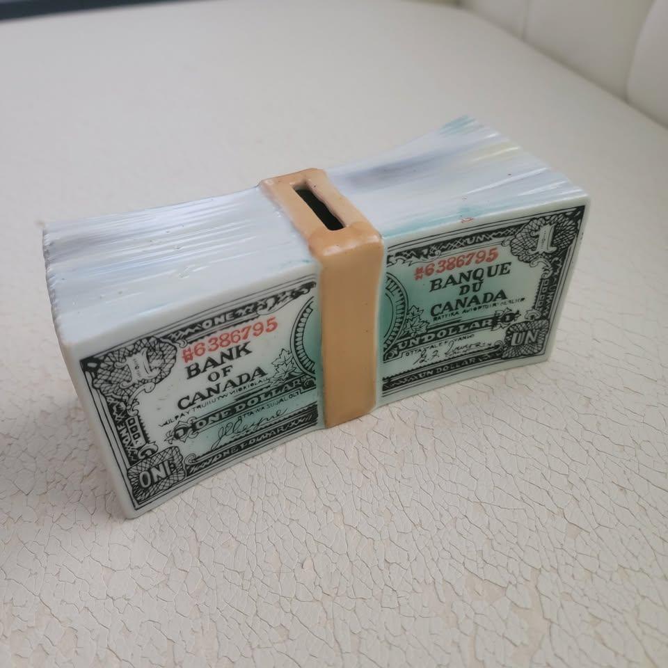 Vintage Bank of Canada Bill Stack Ceramic Coin Bank Sheffield