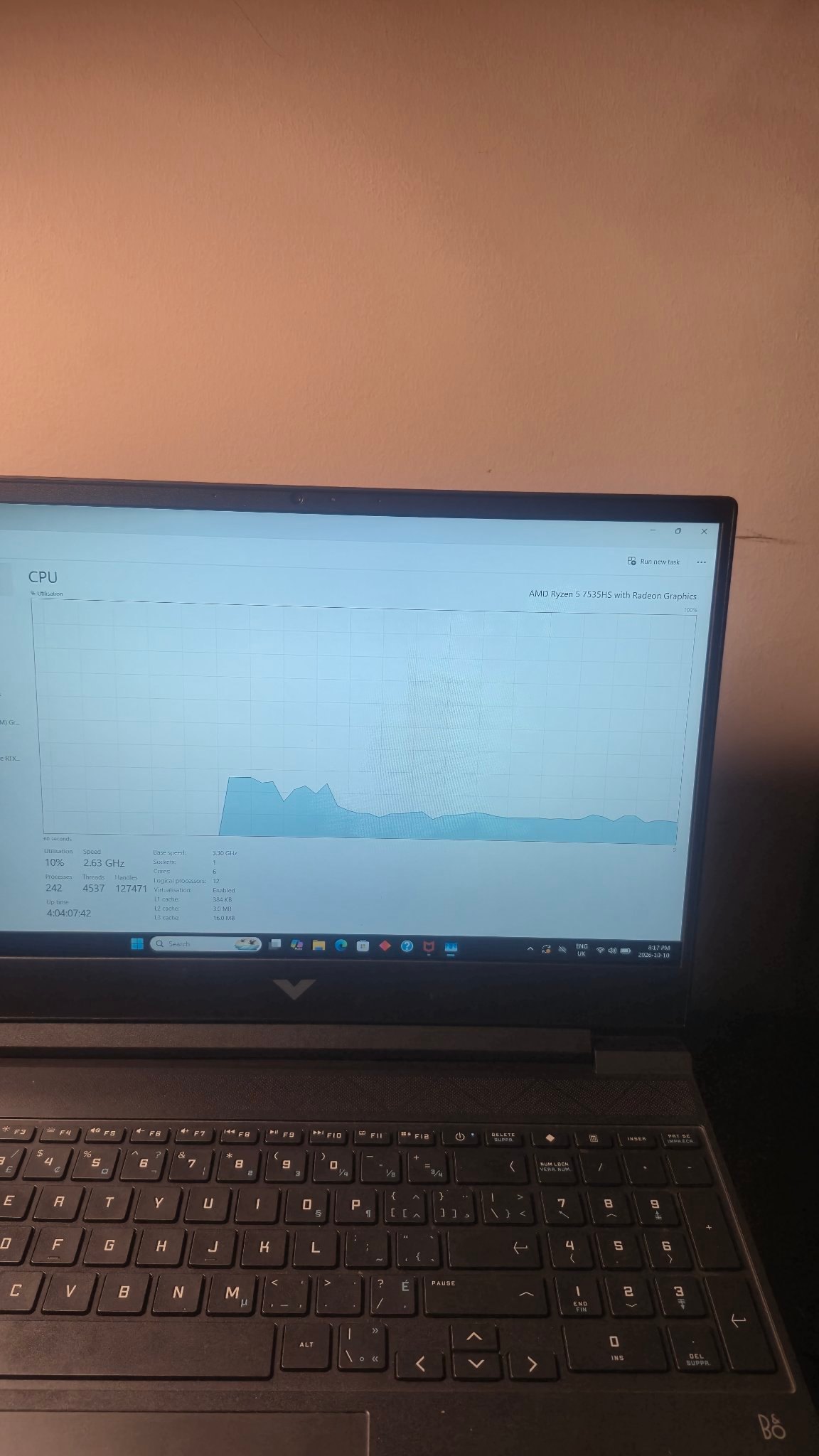 HP Victus 15 Gaming Laptop - photo 3