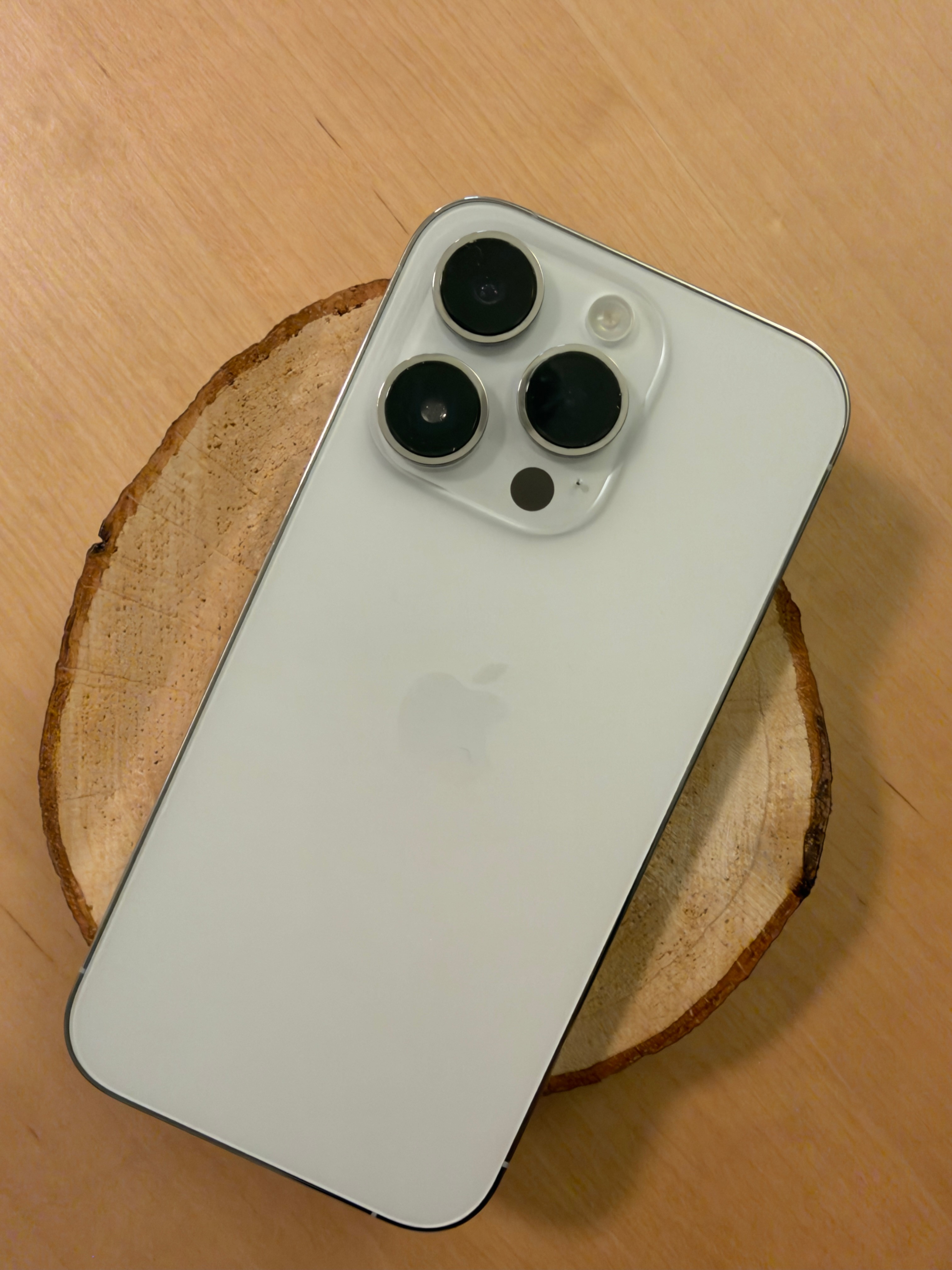 Iphone 14 Pro 256GB like new + free cases - photo 2