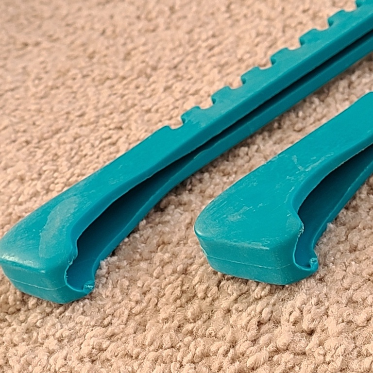 Universal skate guard for ice hockey & figure skating blades - photo 4