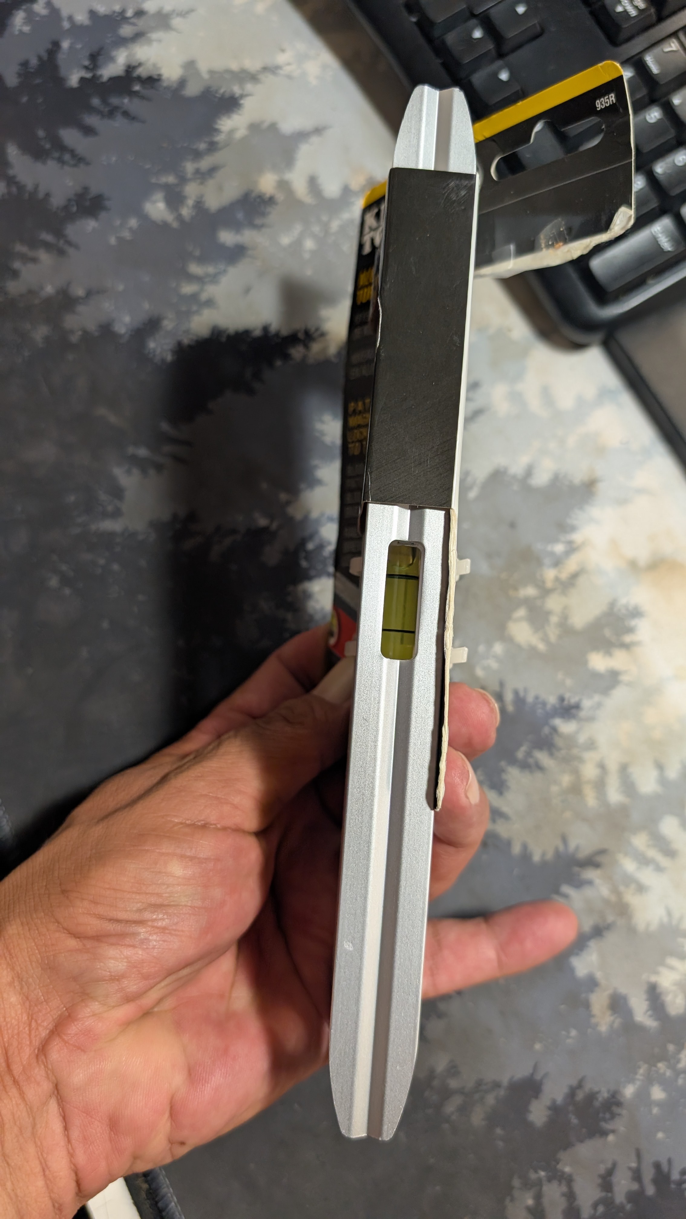 Klein Tools Torpedo Level, 3 Vial, 9-Inch - photo 3