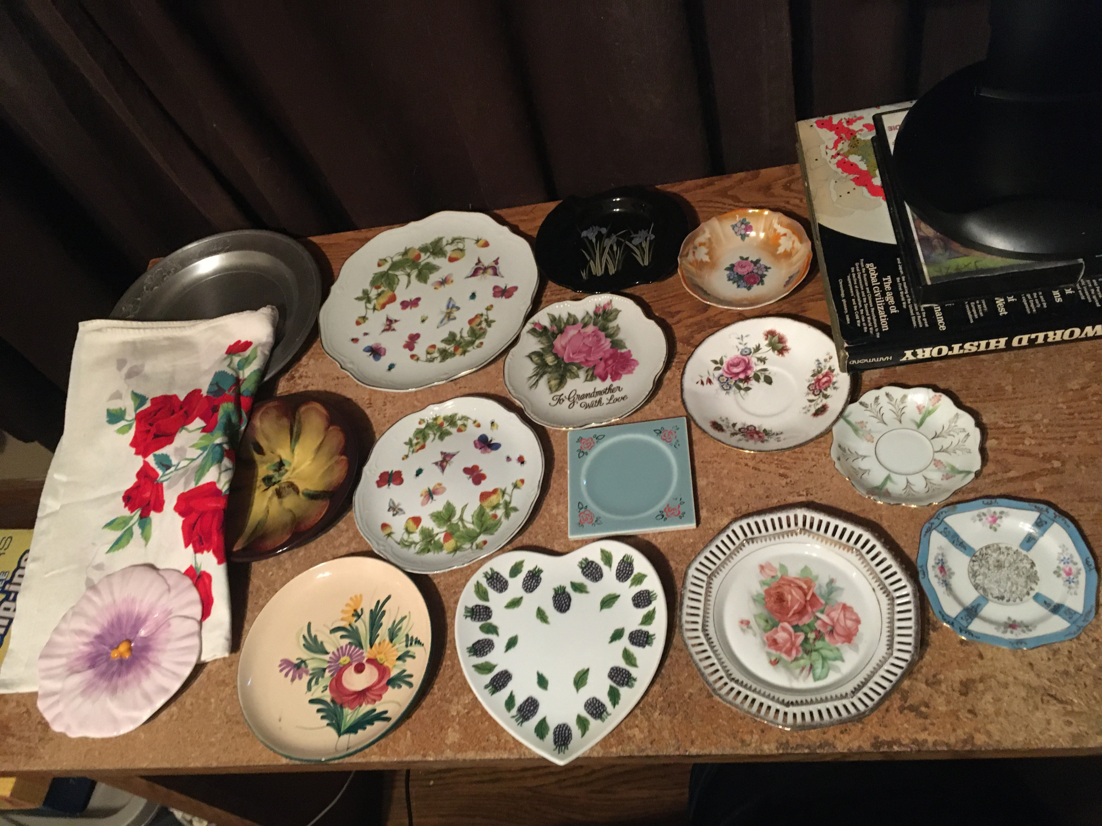 LOT OF 15 PLATES DISHES FLOWERS FLORAL ROSES BUTTERFLIES & MORE