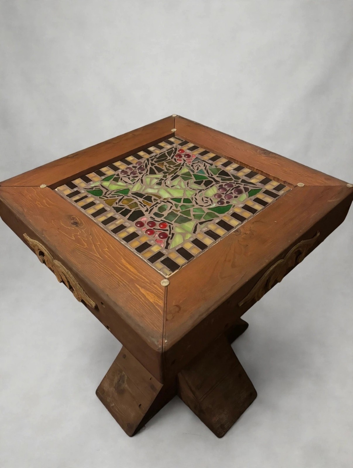 Solid Cedar Pedestal Table Grape Vine Mosaic Inlay - photo 4