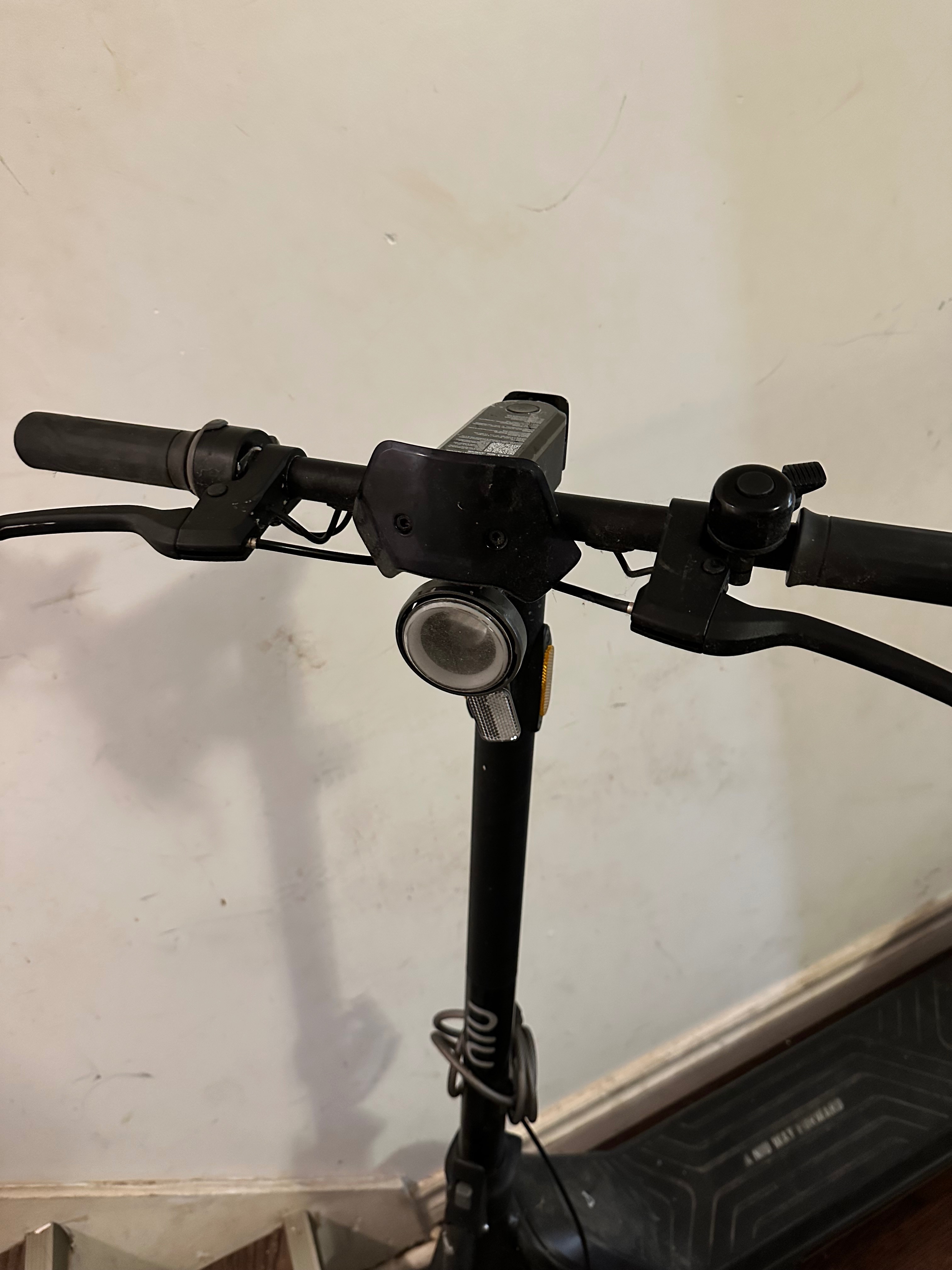 NIU KQi3 Pro Electric Scooter, Black