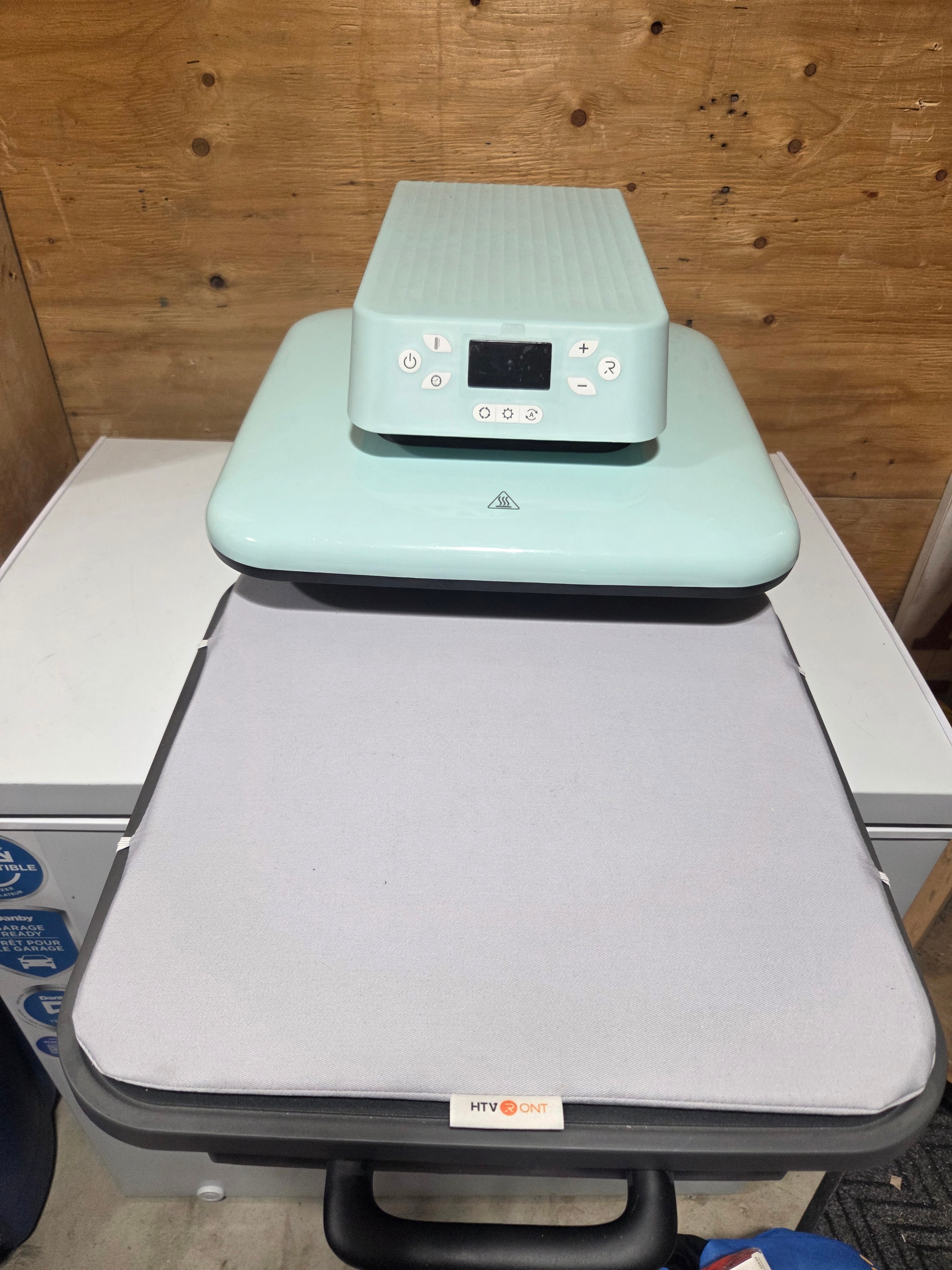 HTVRONT Auto Heat Press Machine - photo 2