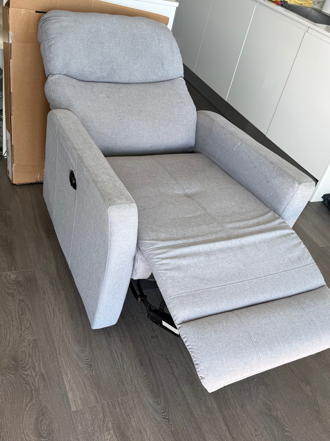 Power Recliner Armchair with Footrest – Like New - photo 2