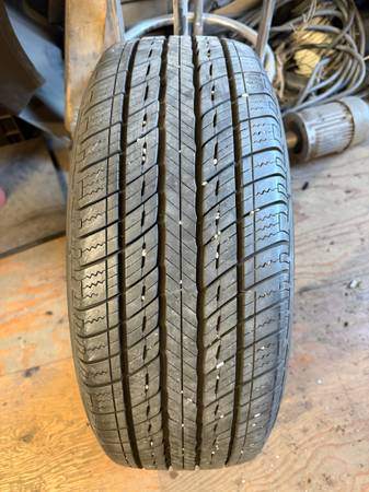 1 X single 215/55/17 Uniroyal Tiger Paw Touring A/S with 90%