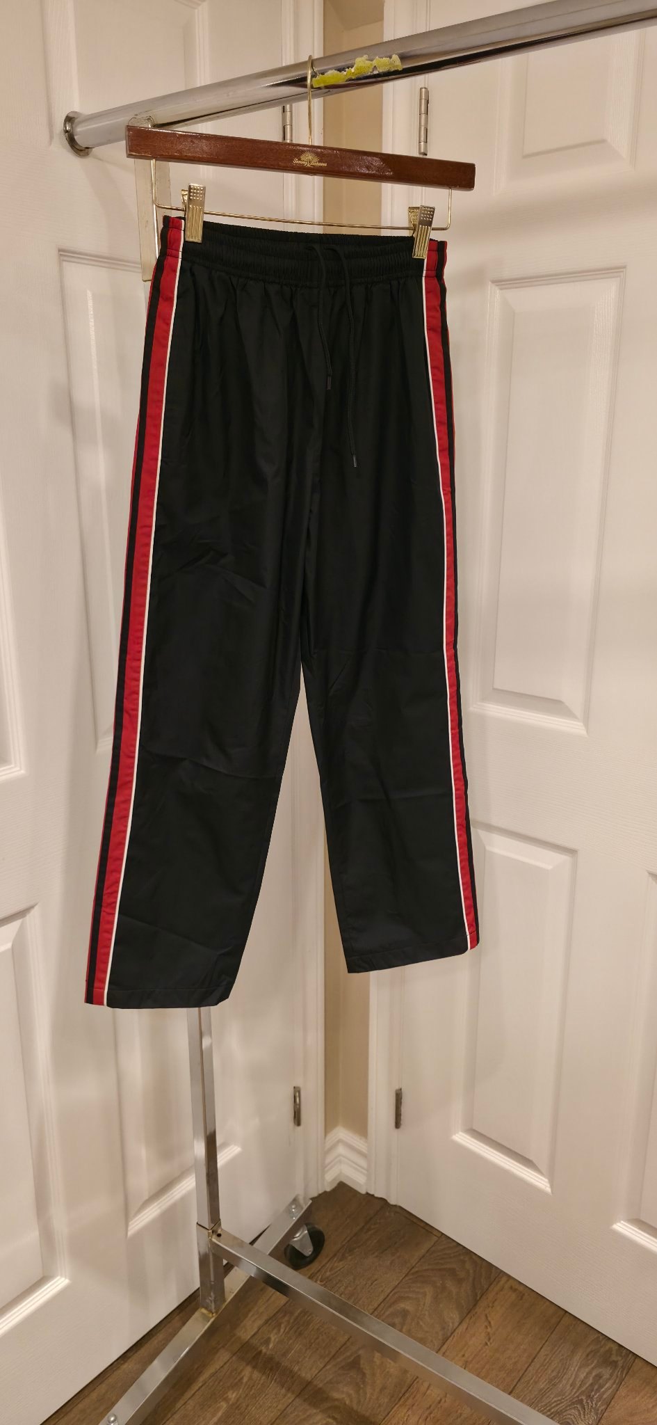 Kids Joe Fresh track pants size M/M (7-8), black with stripes